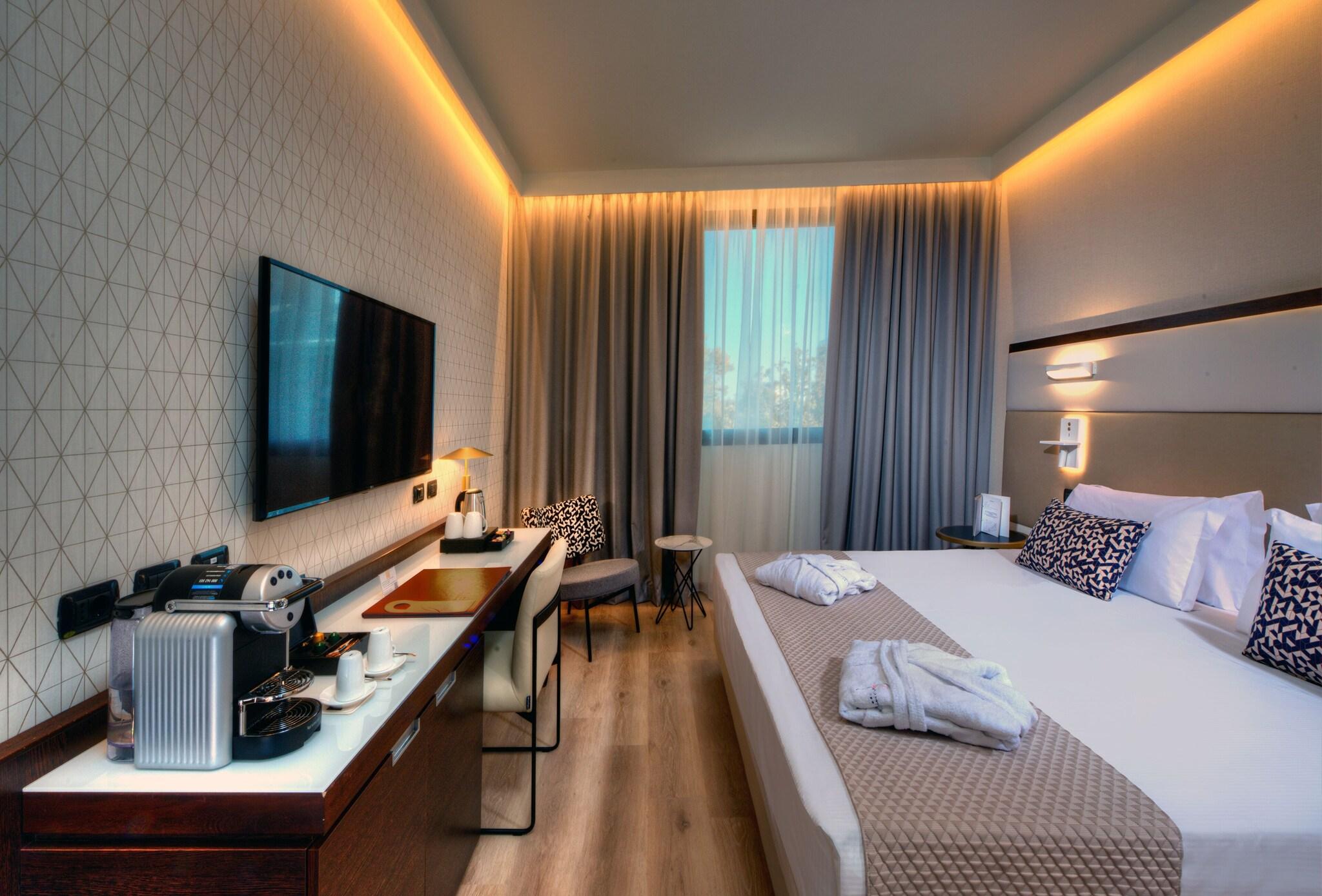 Double Superior King Bed