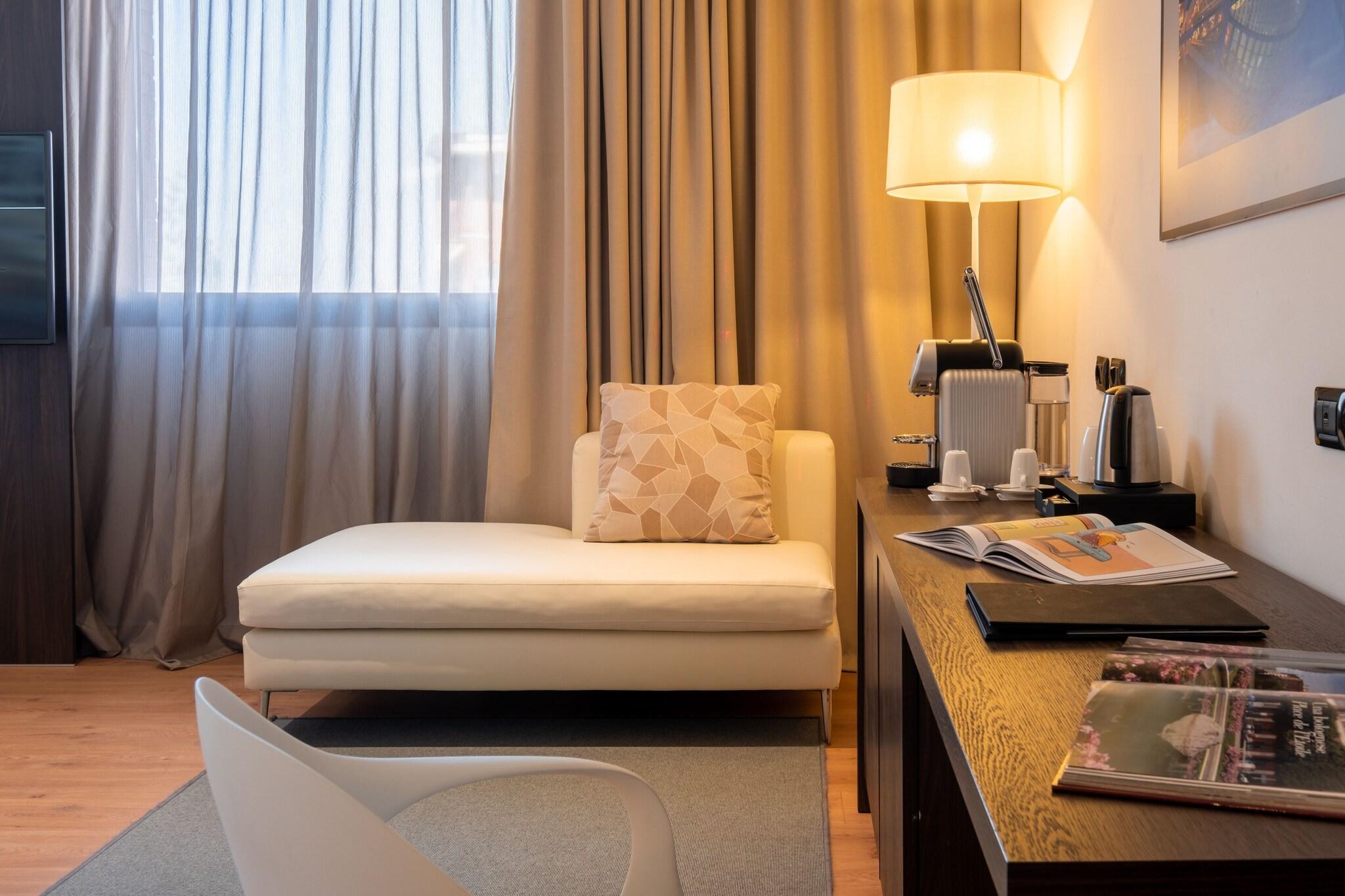 Junior Suite King Size Bed