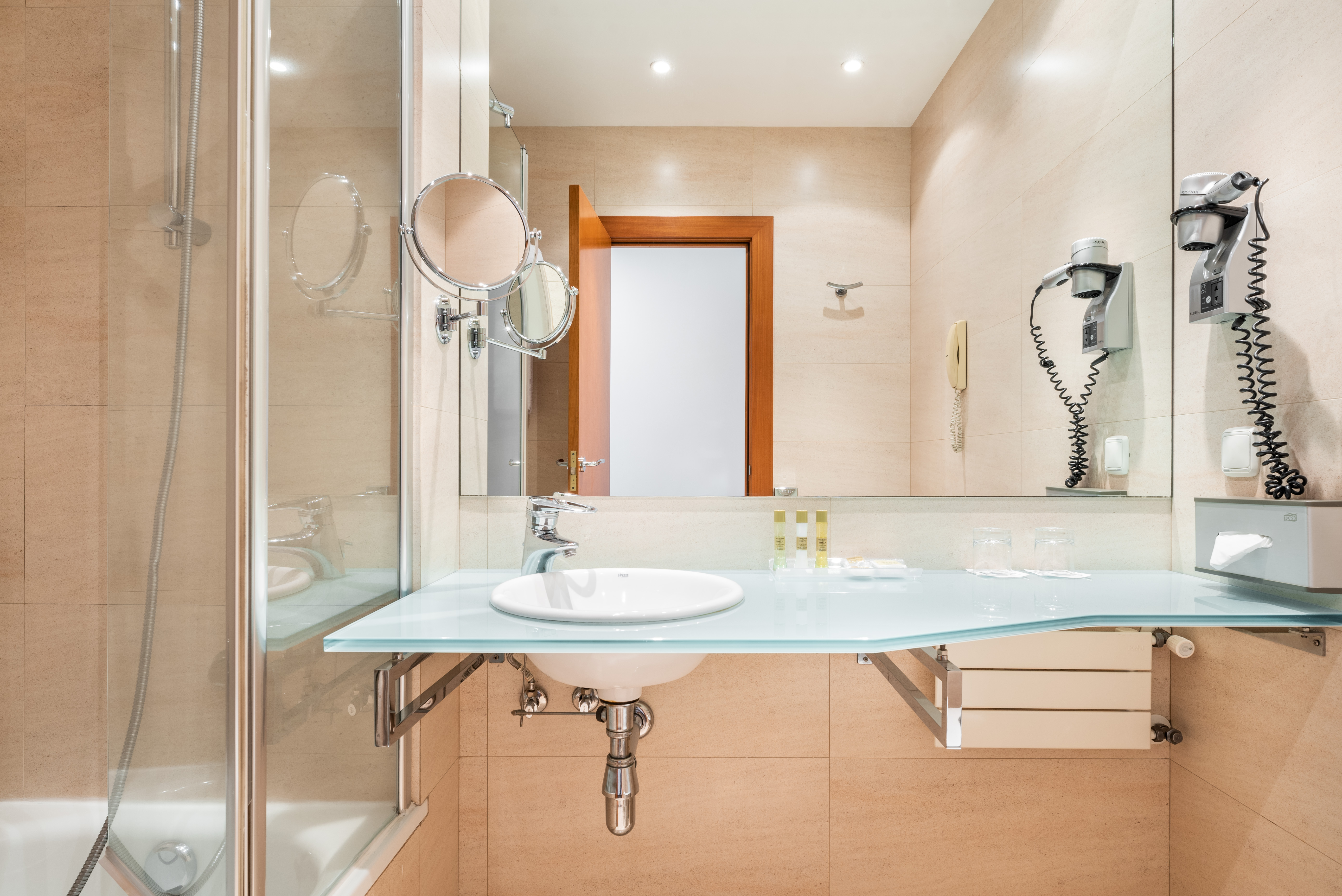 Junior Suite Capacity 1