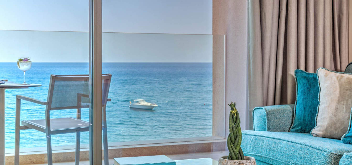 Triple Deluxe Sea Front
