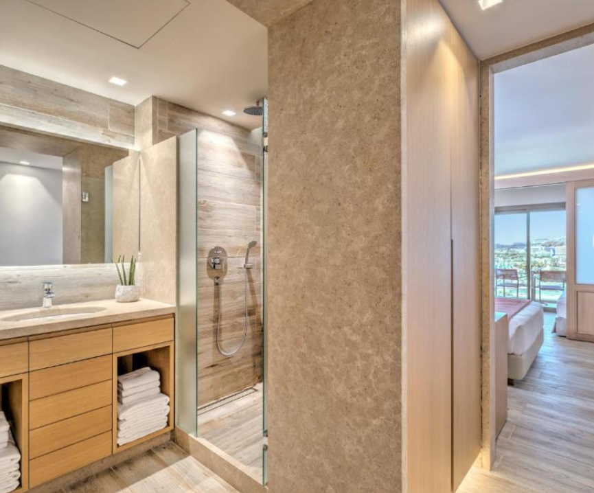 Family Room Overwater