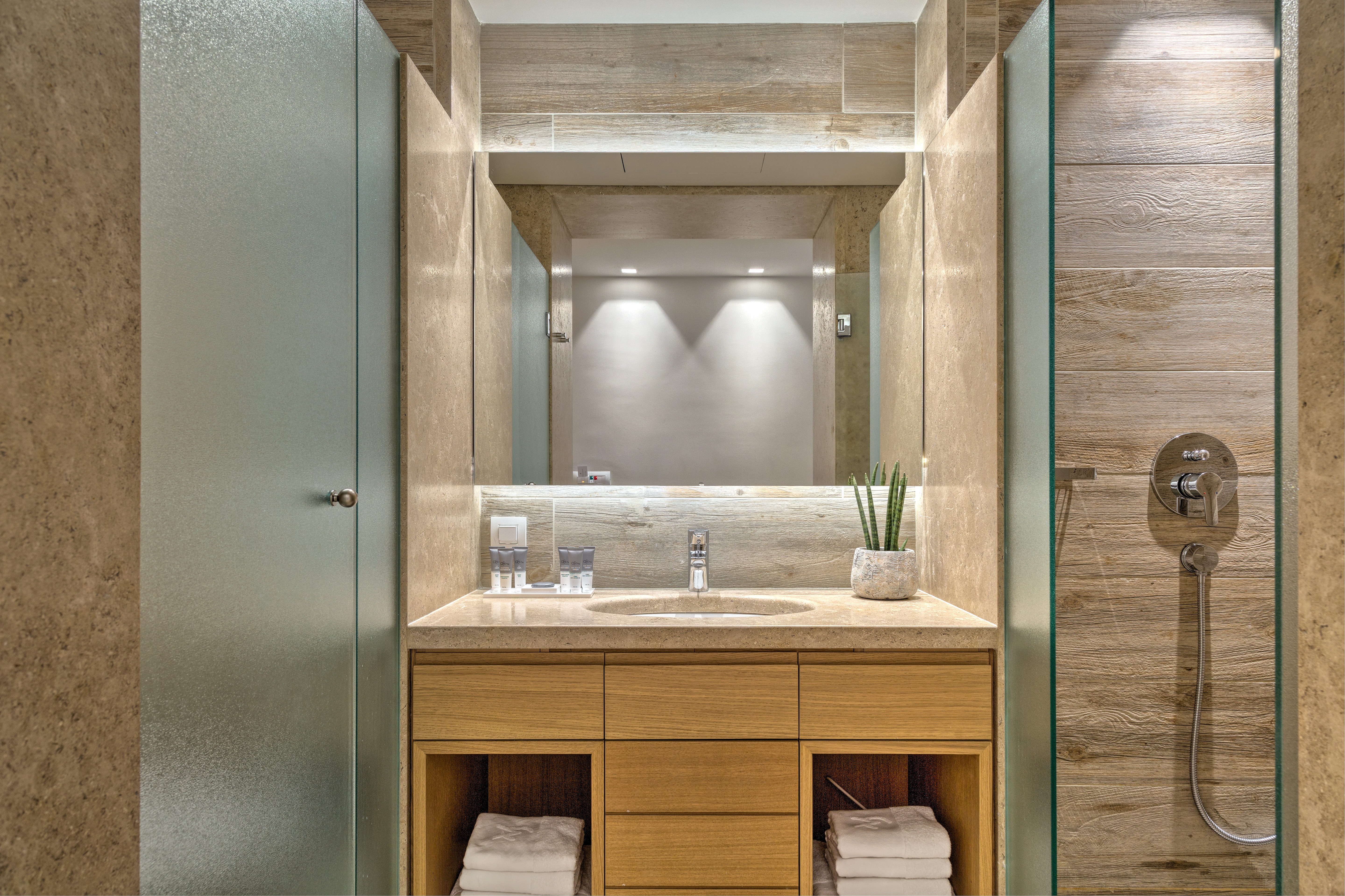 Double or Twin Side Sea View