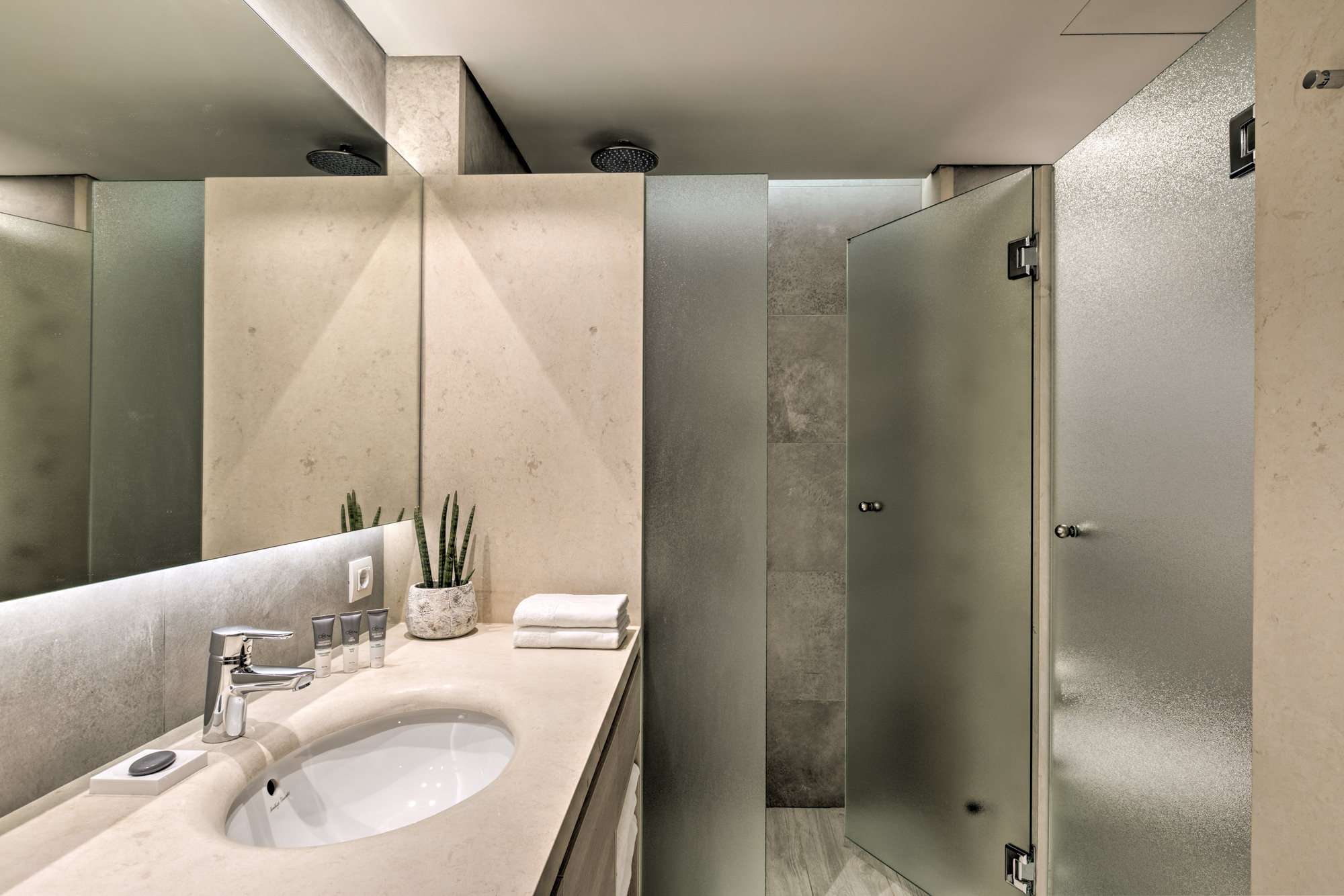 Double or Twin Sea View