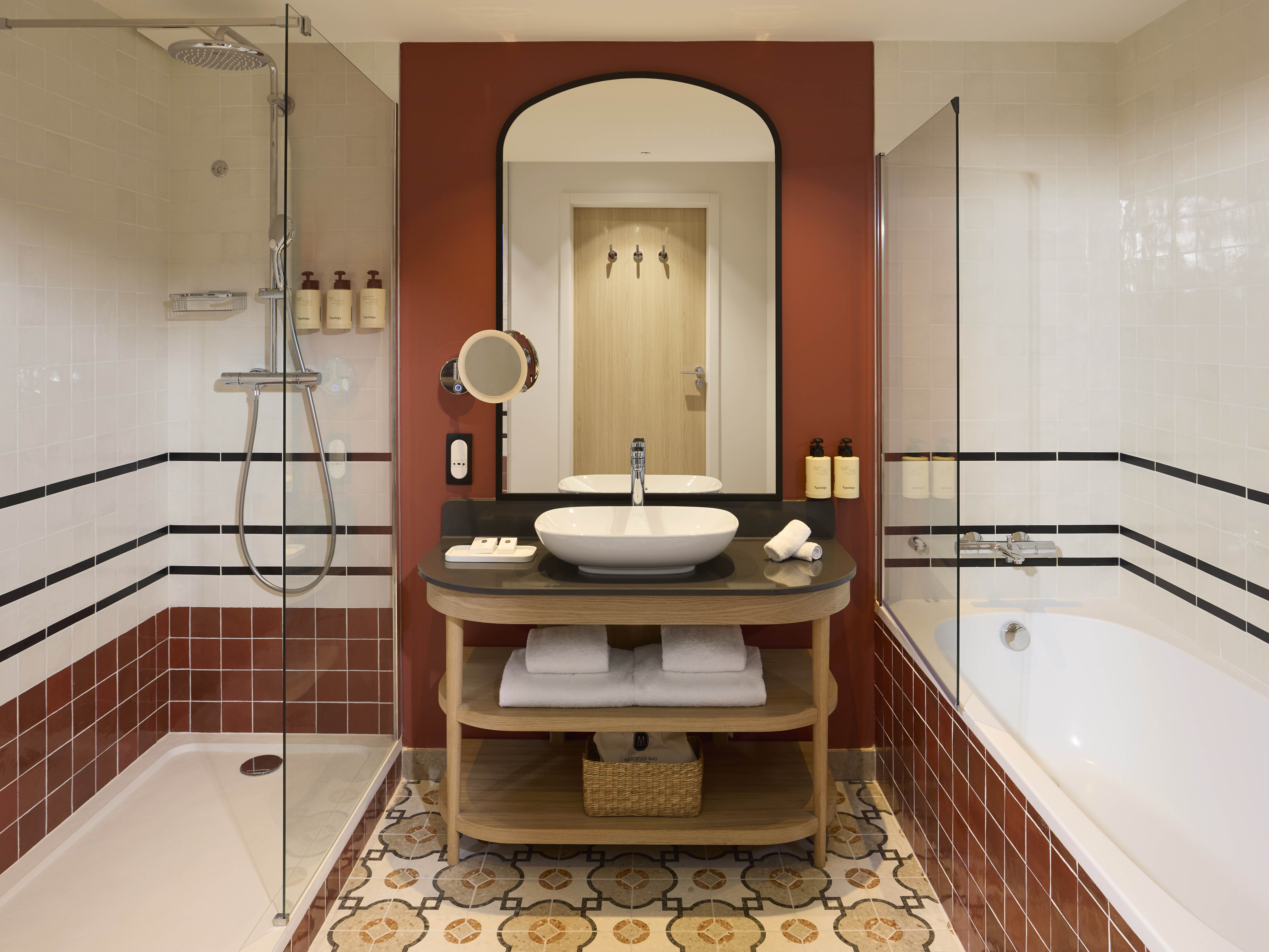 Suite Deluxe King Bed