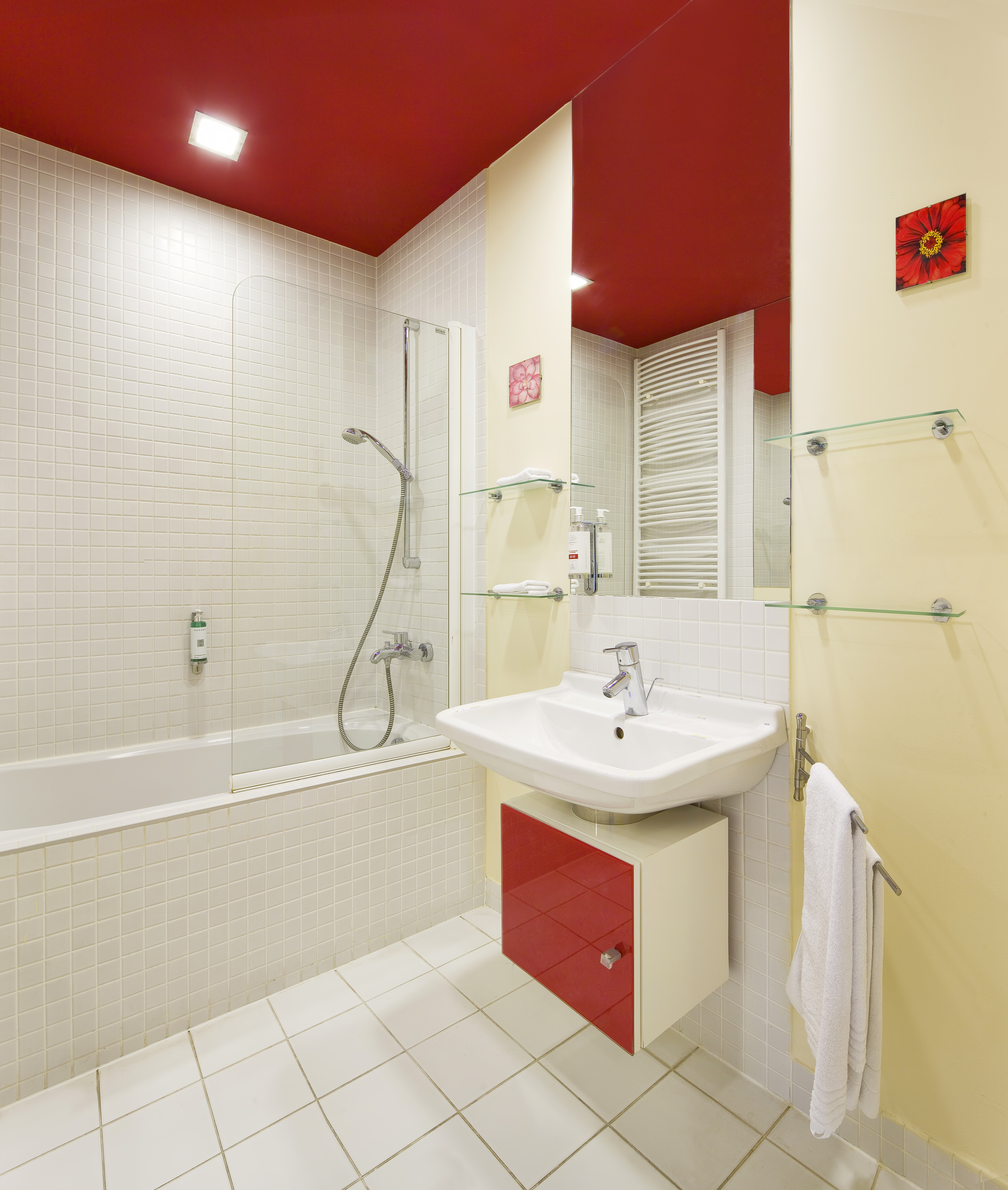 Suite Two Bedrooms Two Bathrooms