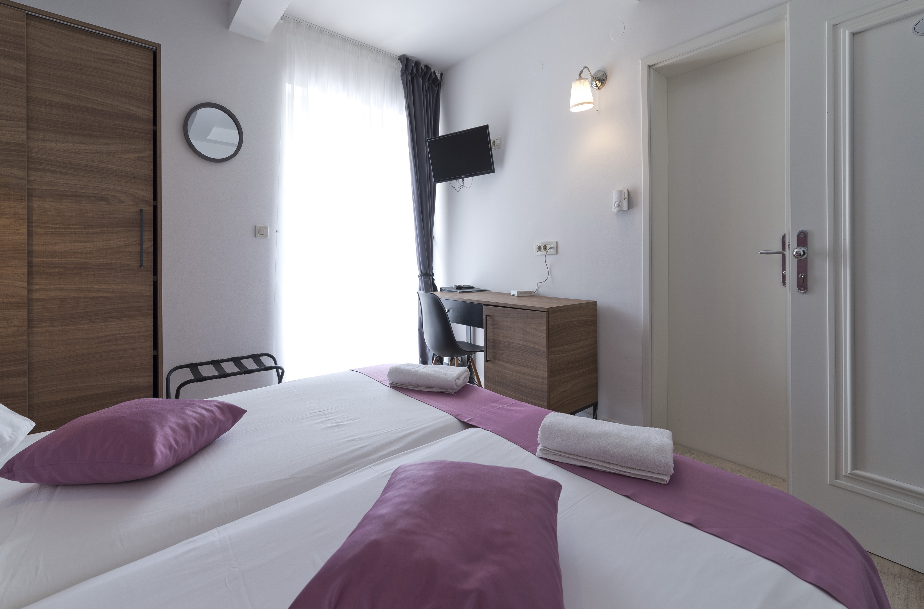 Double or Twin Standard