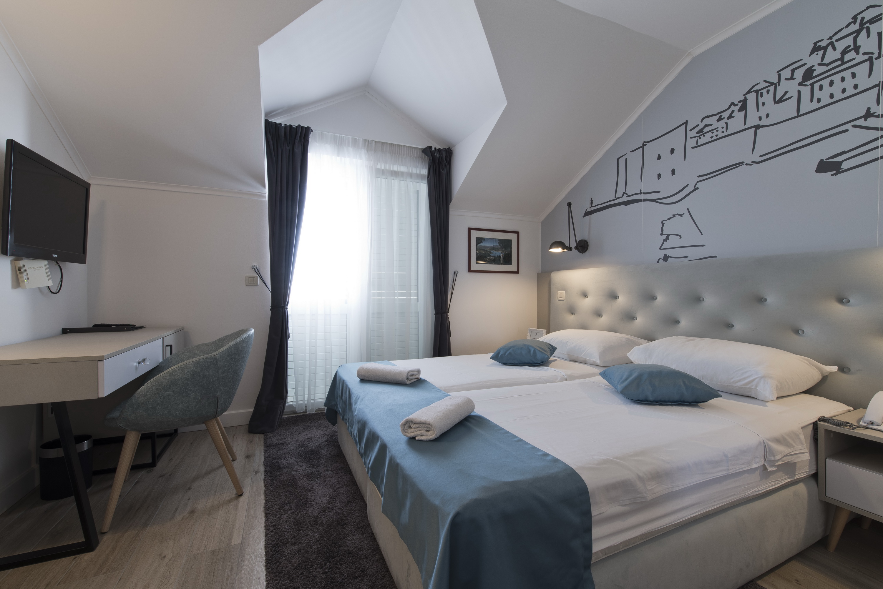 Double or Twin Standard