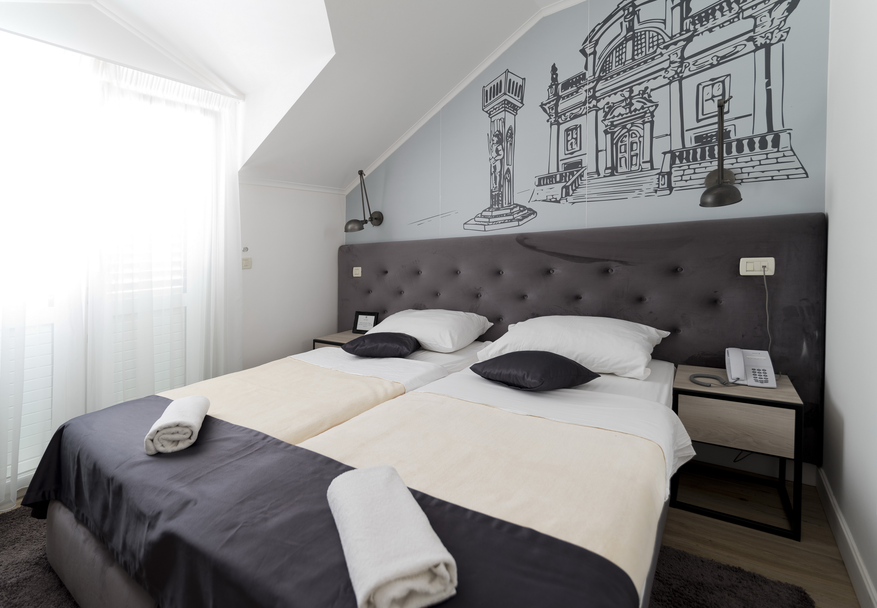 Double or Twin Standard