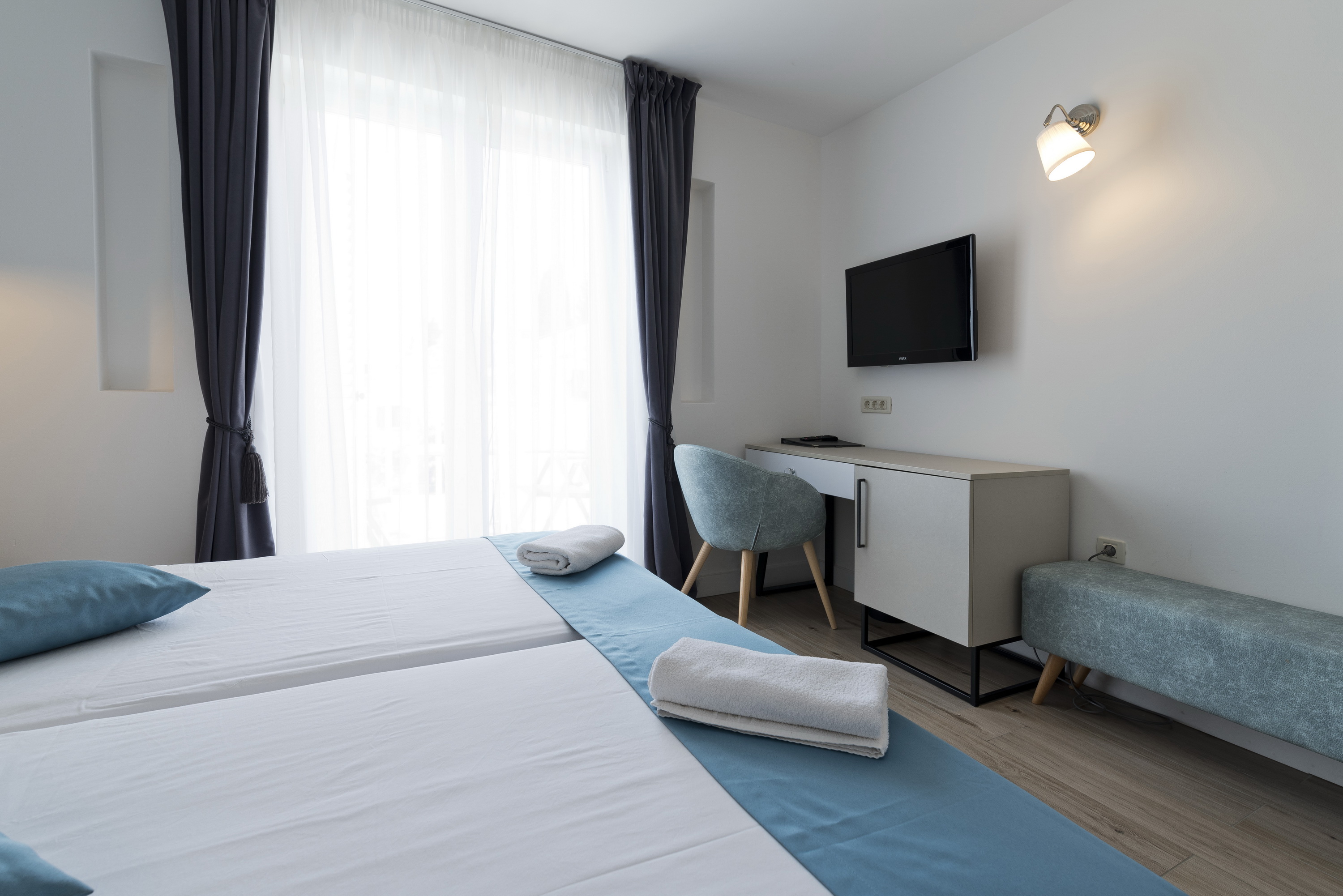 Double or Twin Standard