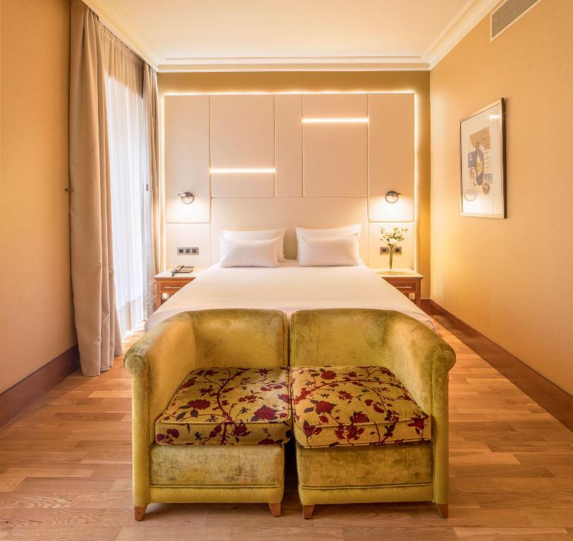 Family Room Connecting Room