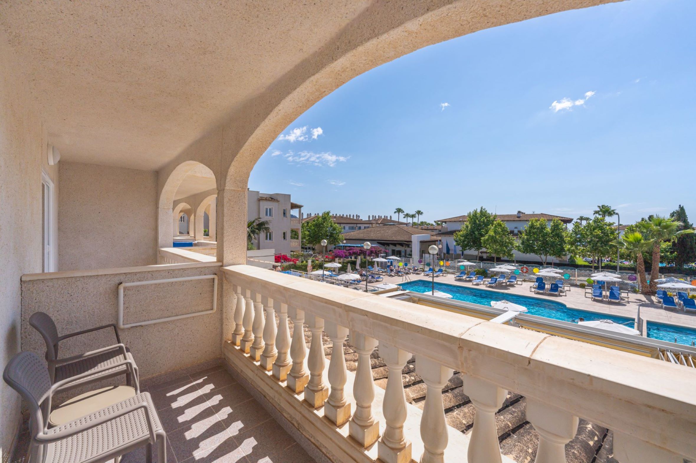 Junior Suite Pool View