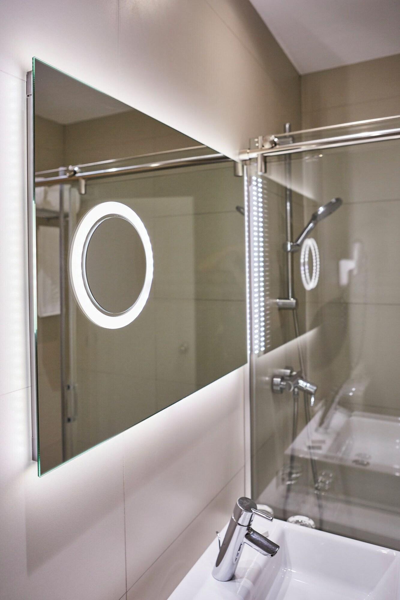 Junior Suite King Size Bed