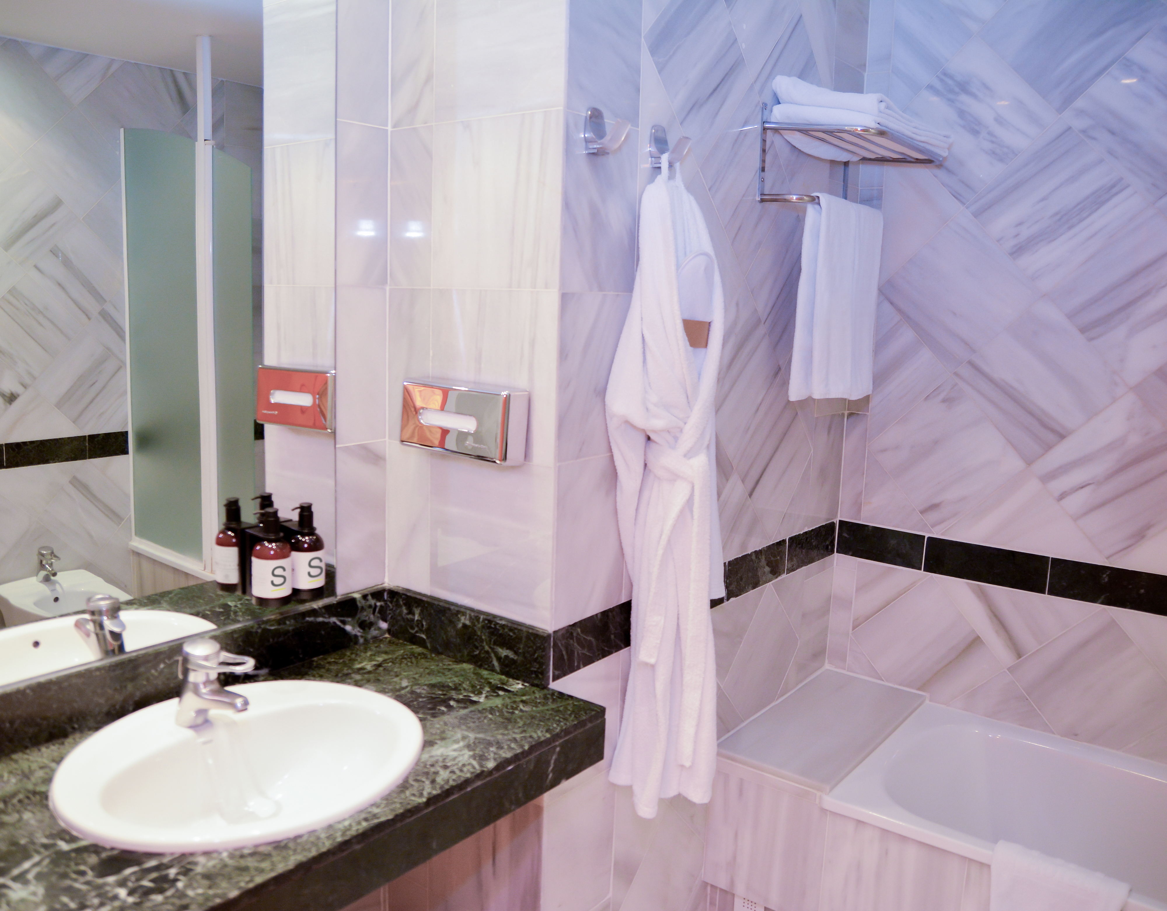 Double or Twin Standard