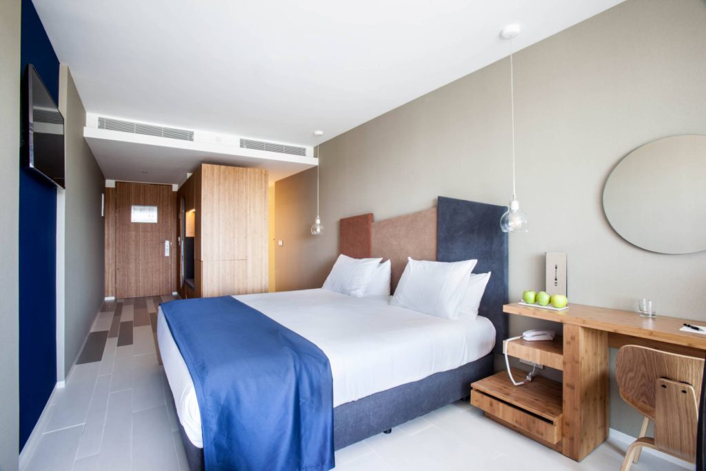 Double or Twin Standard