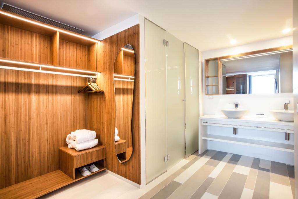 Junior Suite Partial Sea View