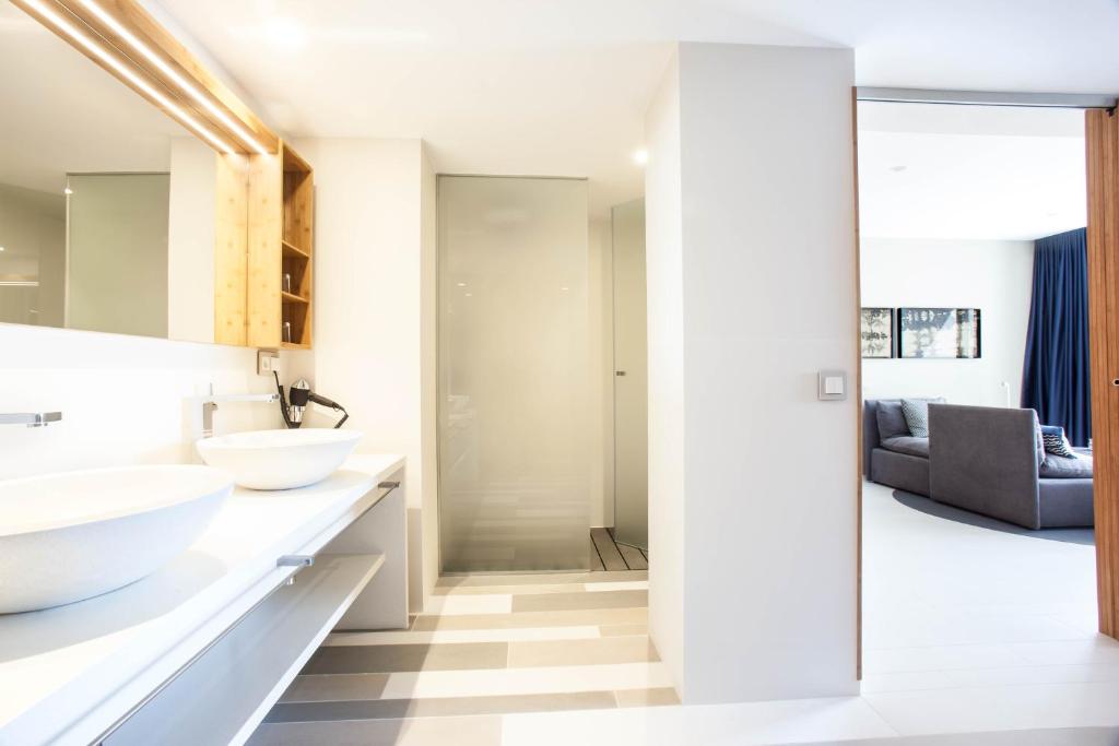 Junior Suite Partial Sea View