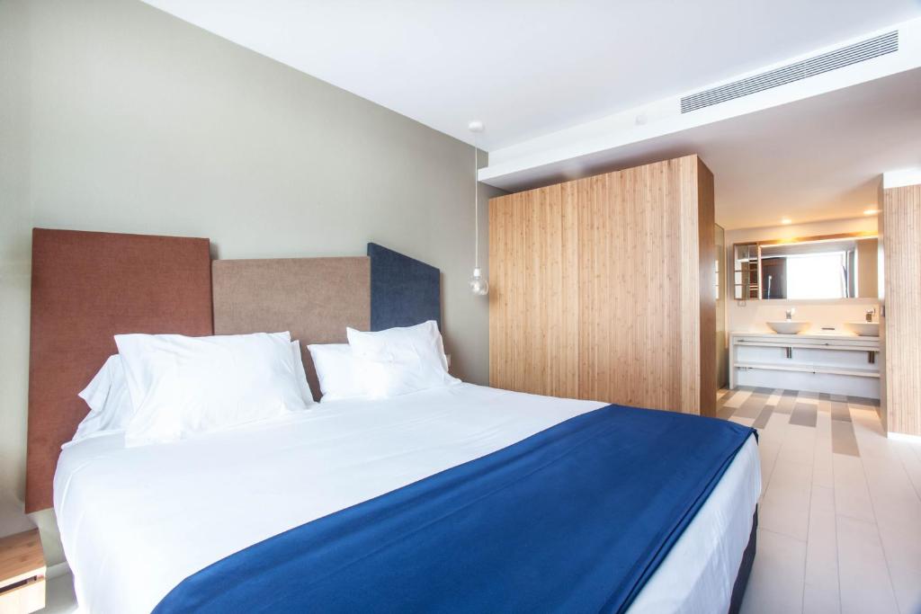 Junior Suite Partial Sea View