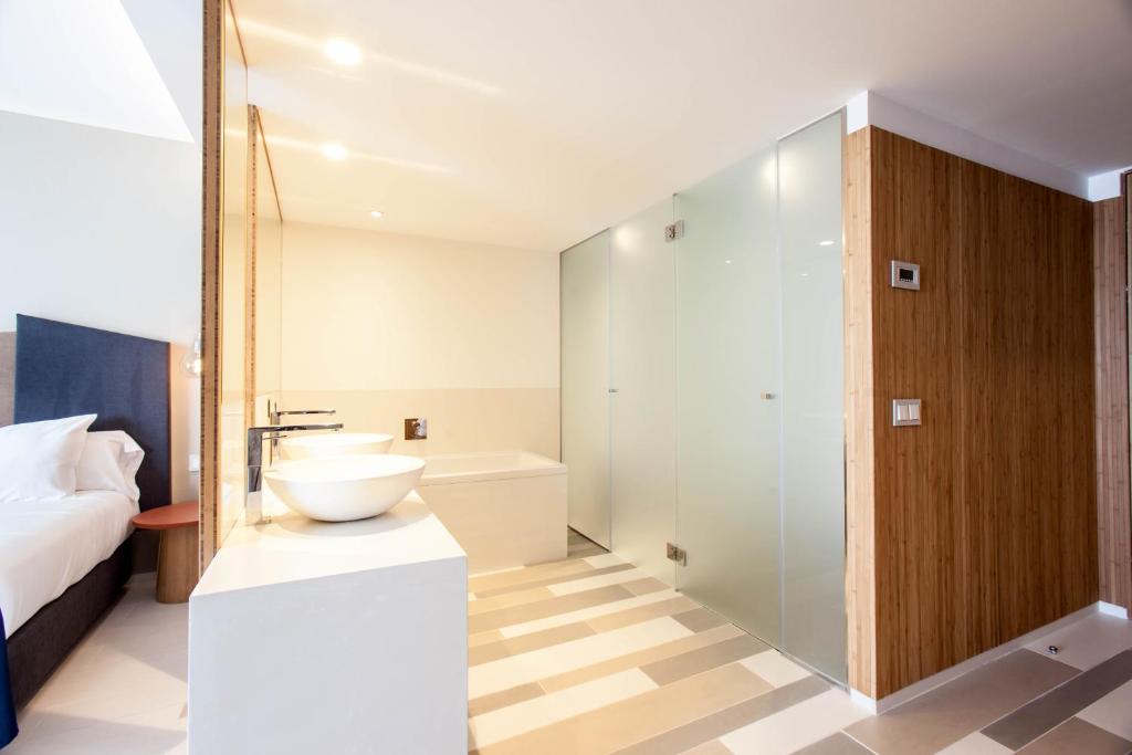 Studio Ocean Front with Balcony