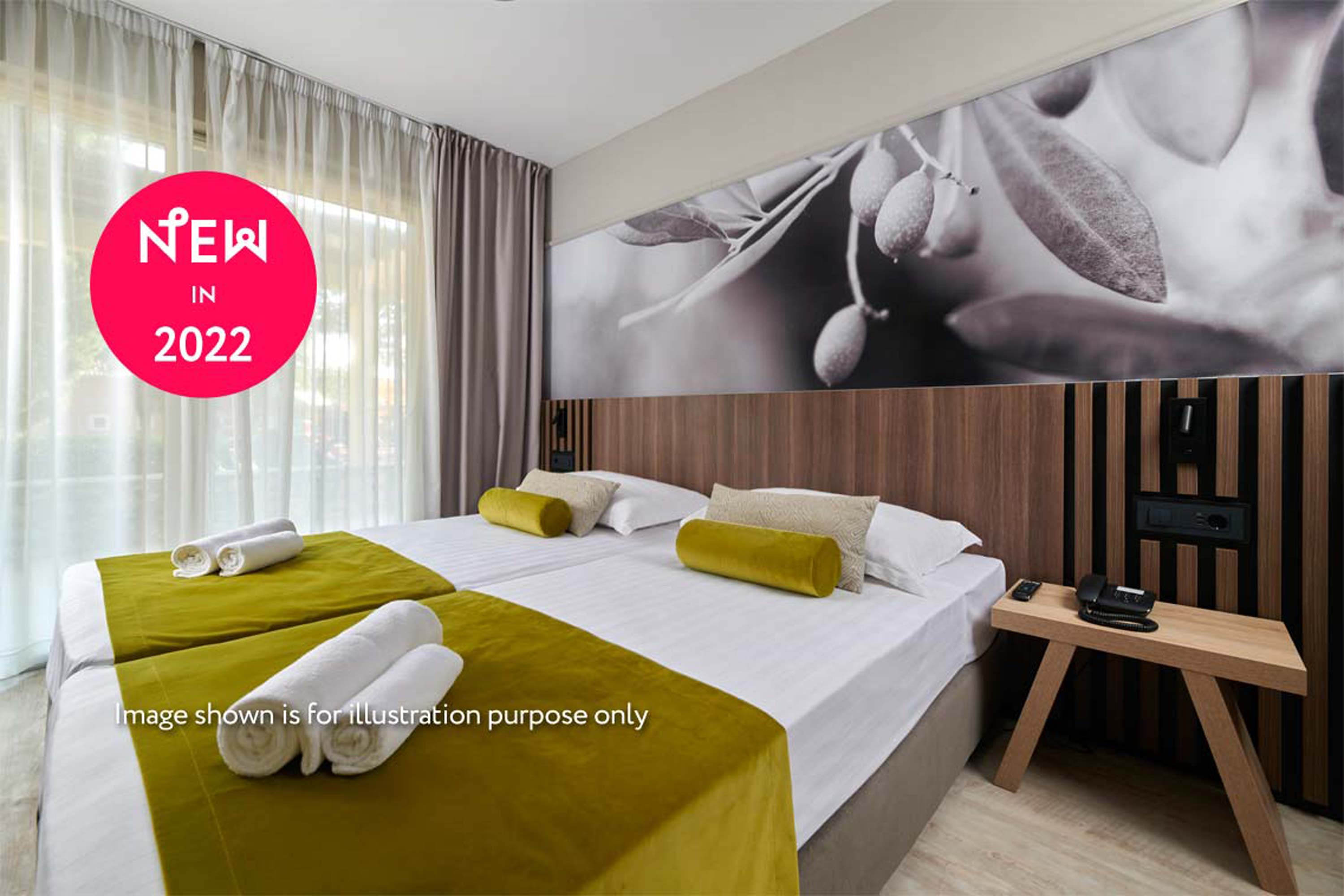 Double Classic Pool View