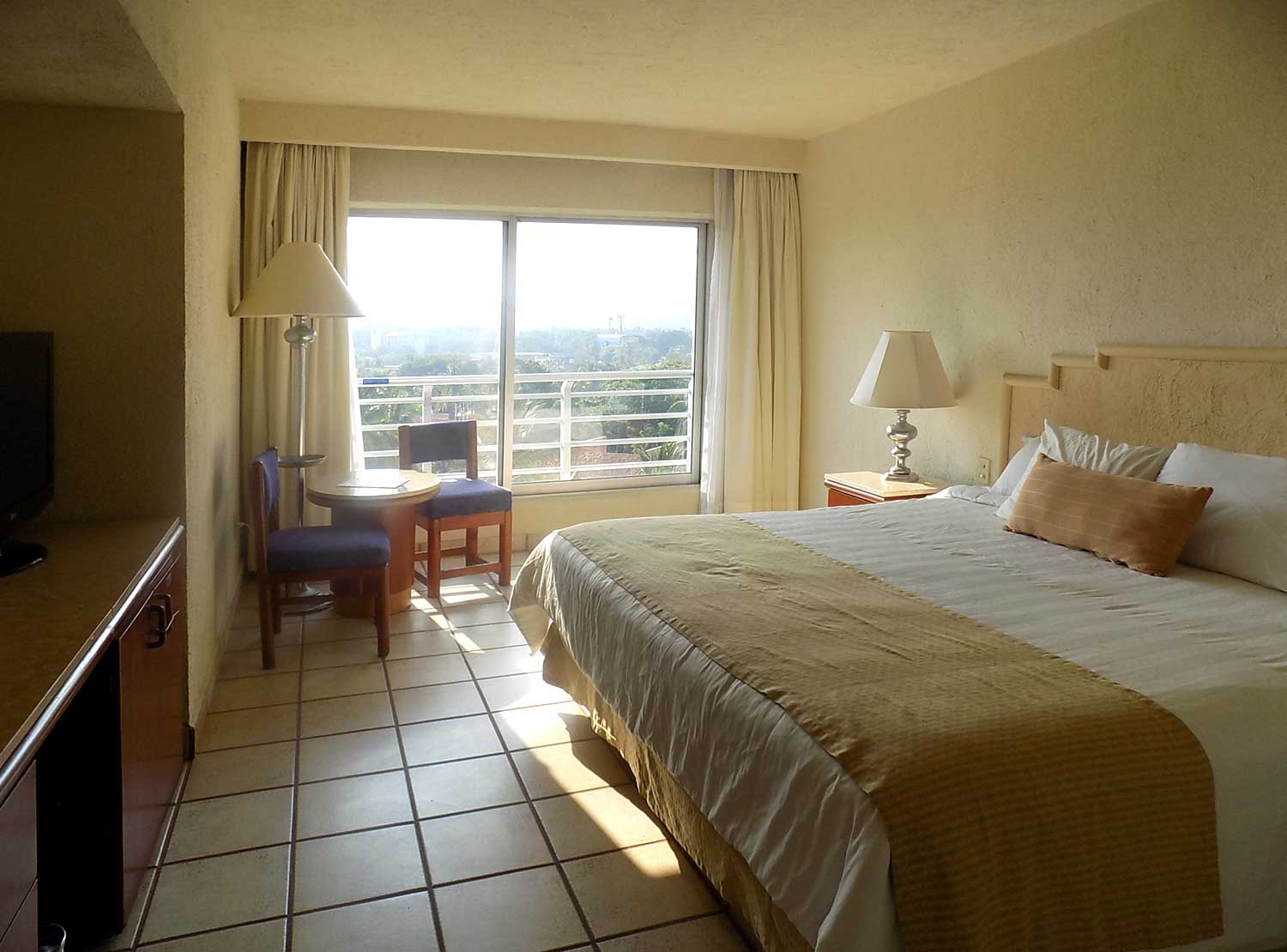 Single Superior Mountain View