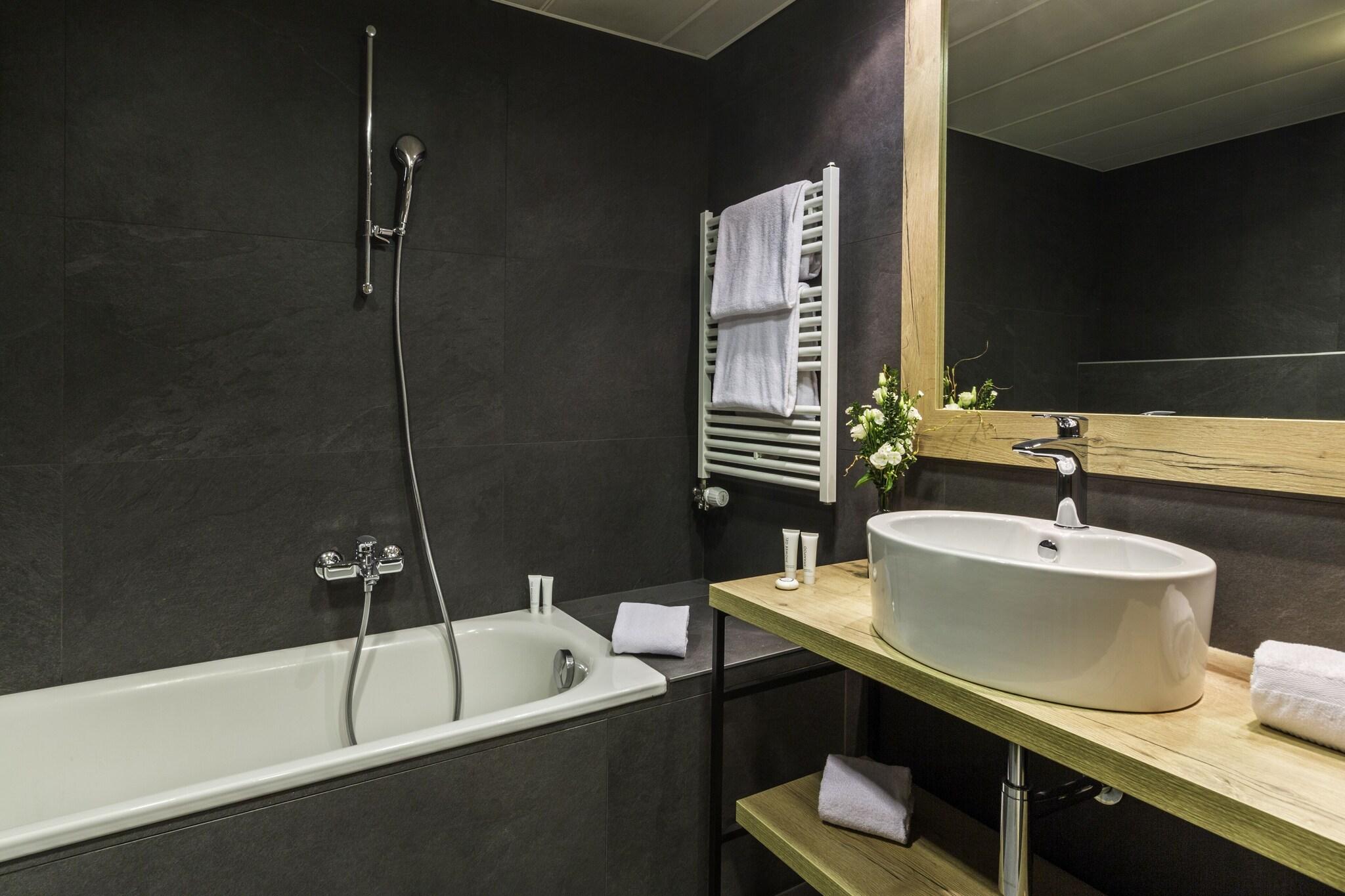 Family Room Connecting Room