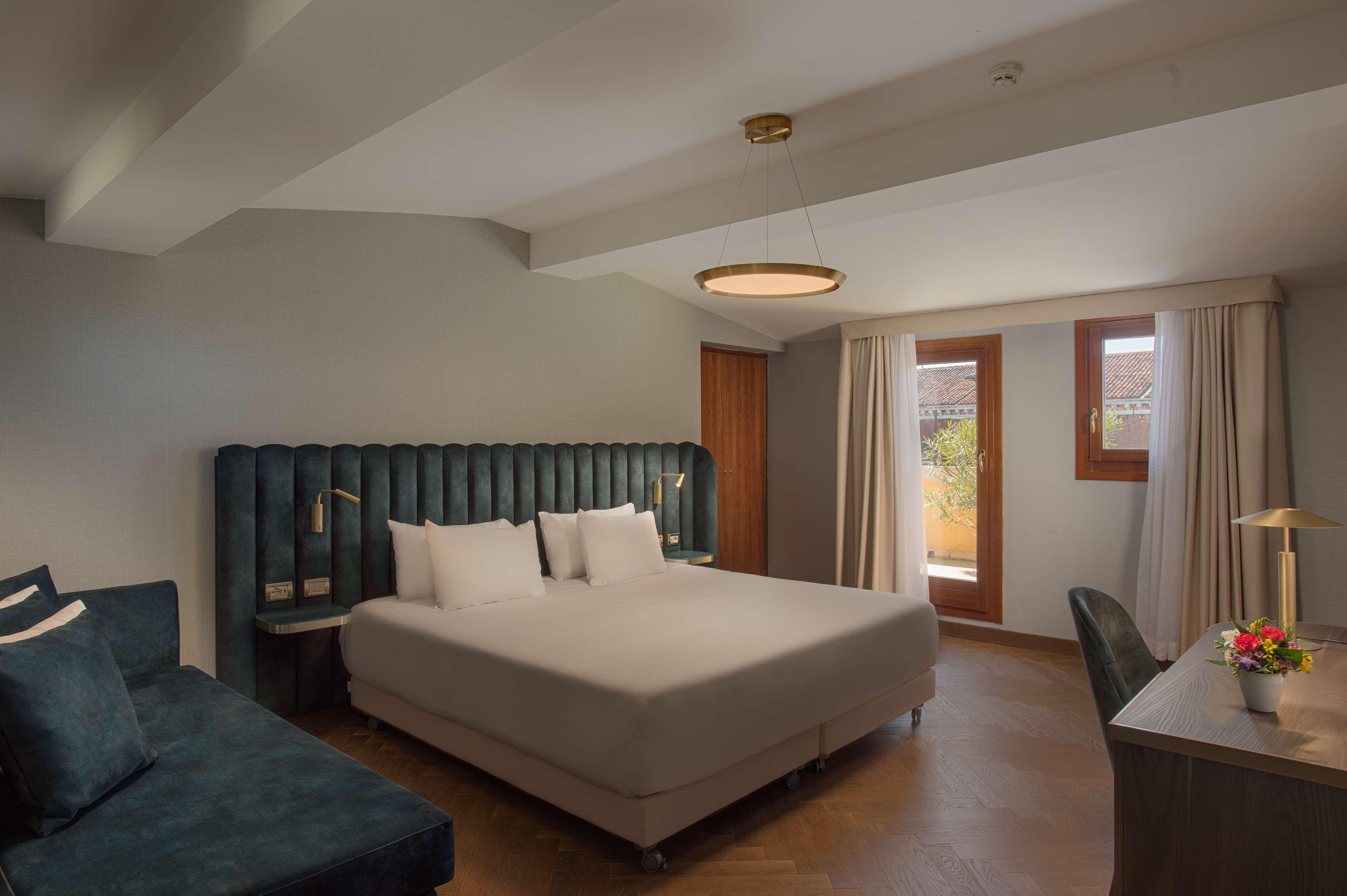 Double Superior with Views