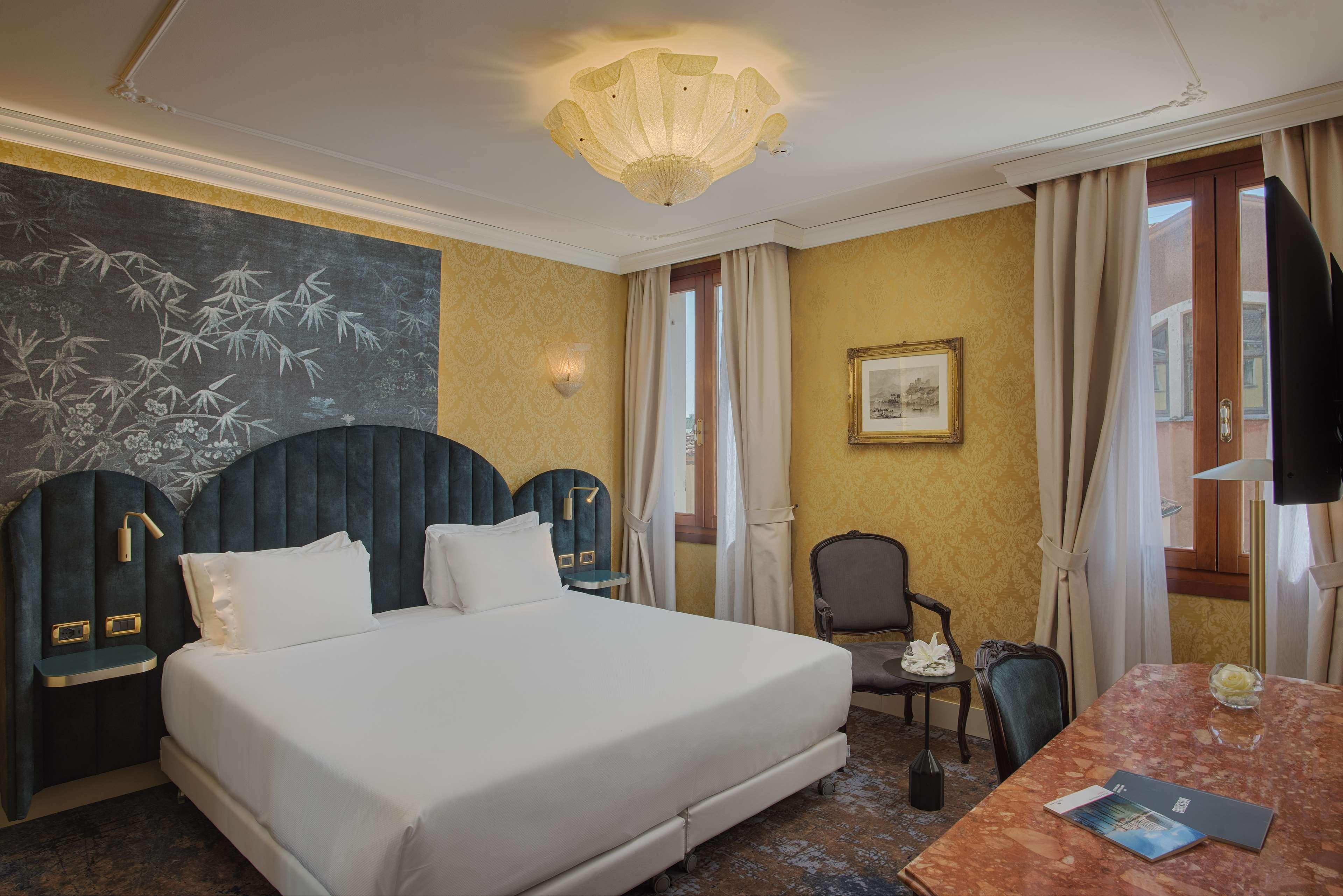 Double Single Superior