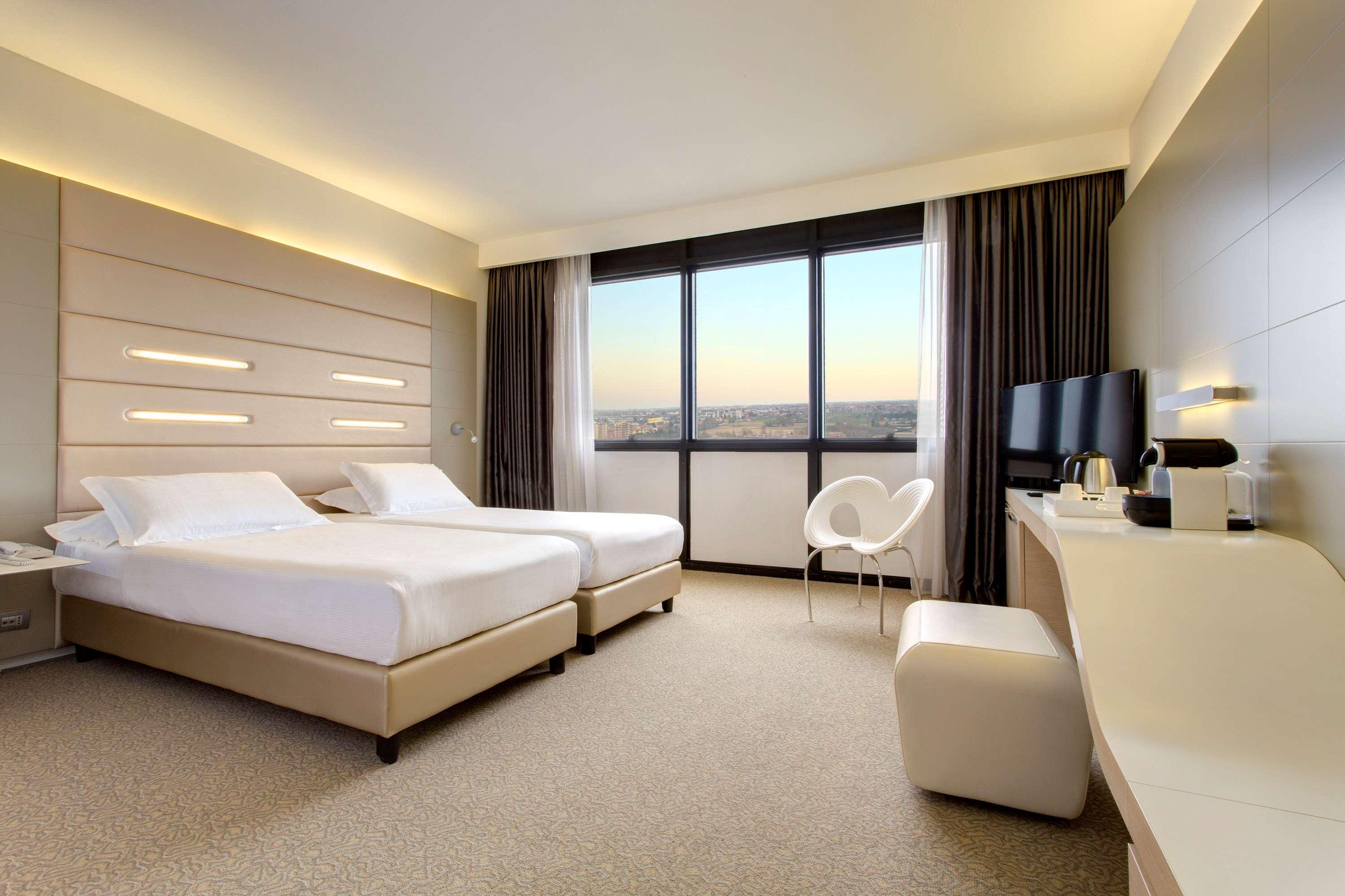 Double Deluxe King Bed