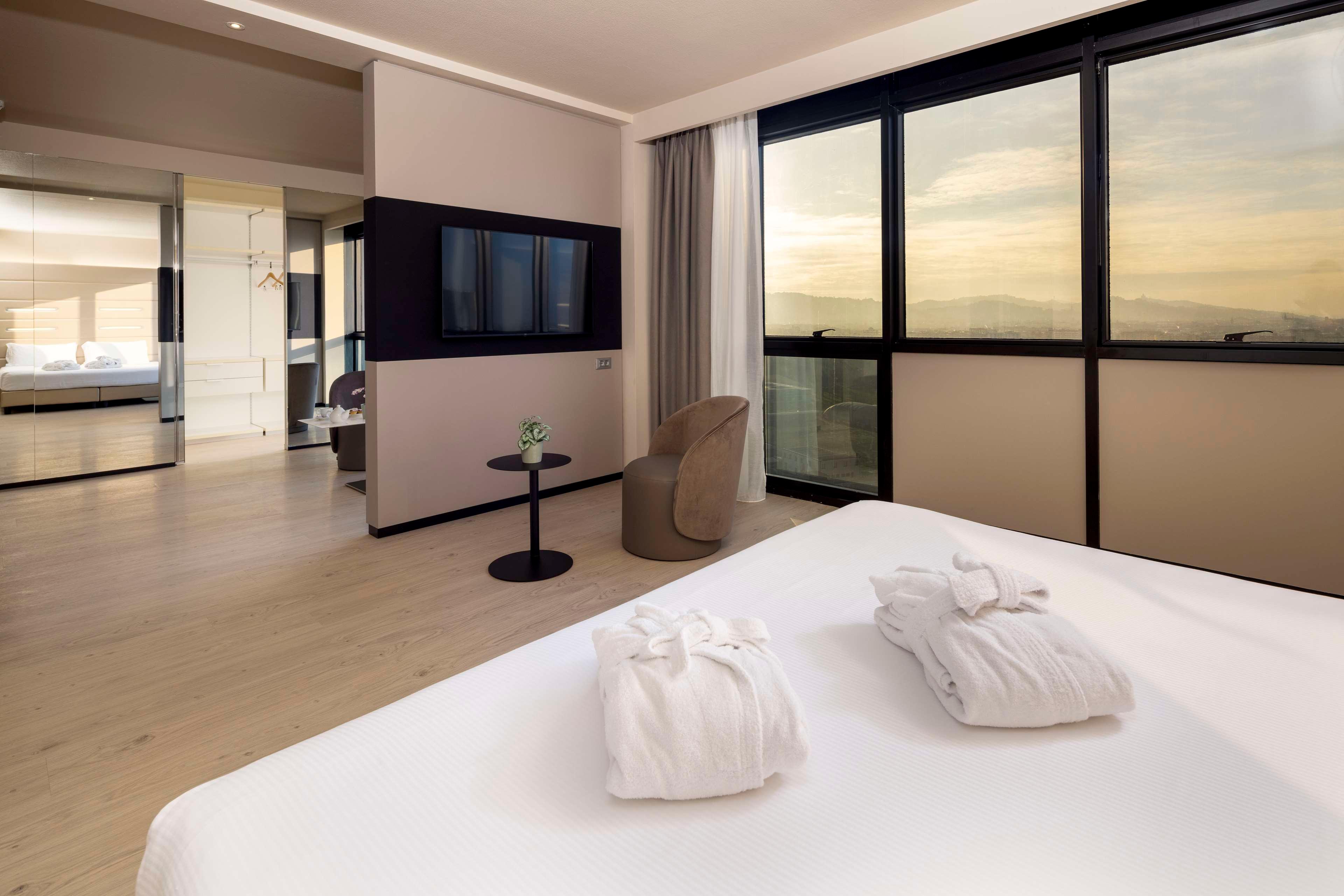 Junior Suite King Size Bed