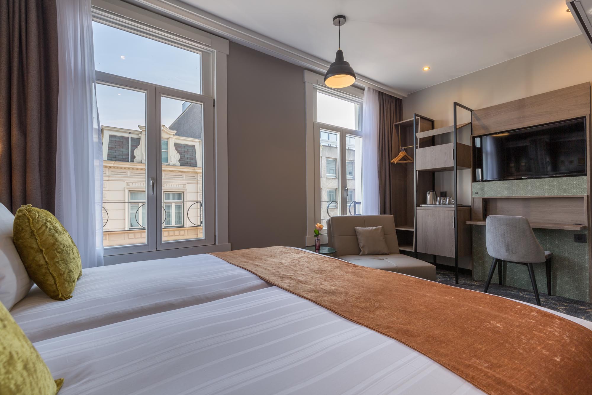 Double or Twin Capacity 3