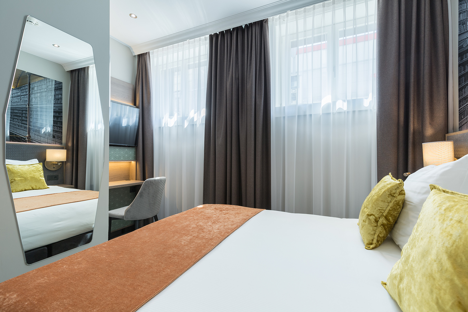 Double or Twin Standard