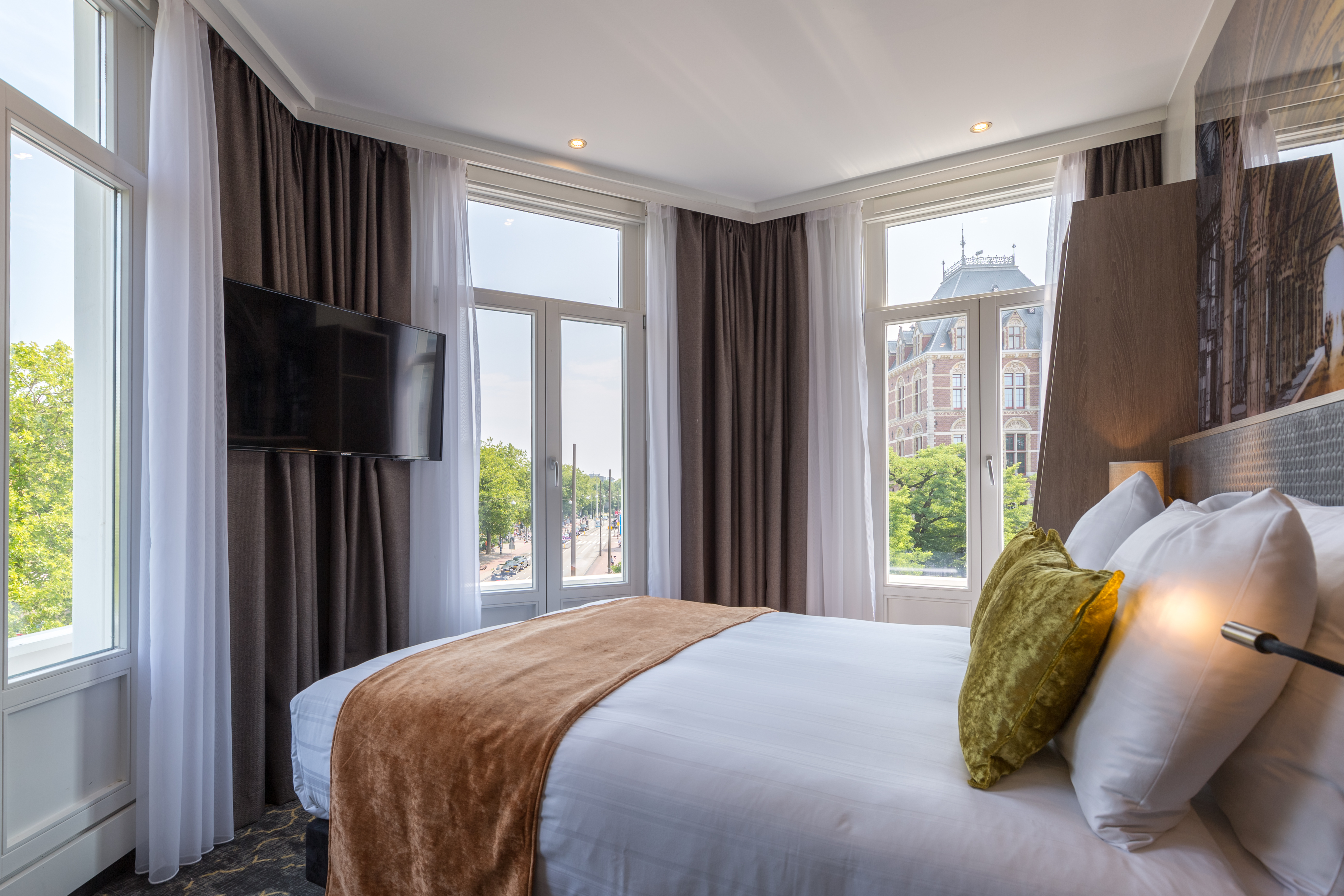 Double or Twin Deluxe