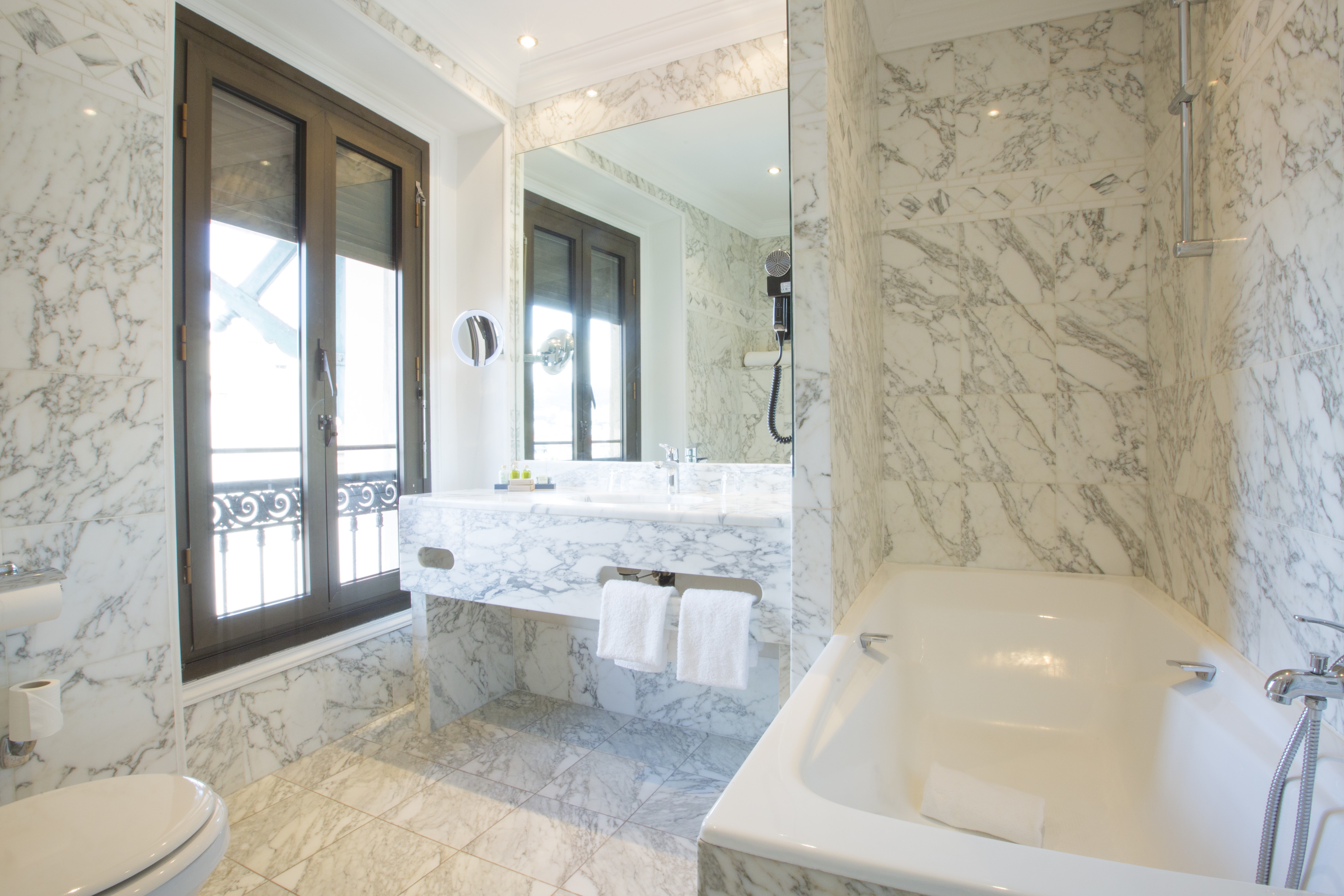 Double Single City View