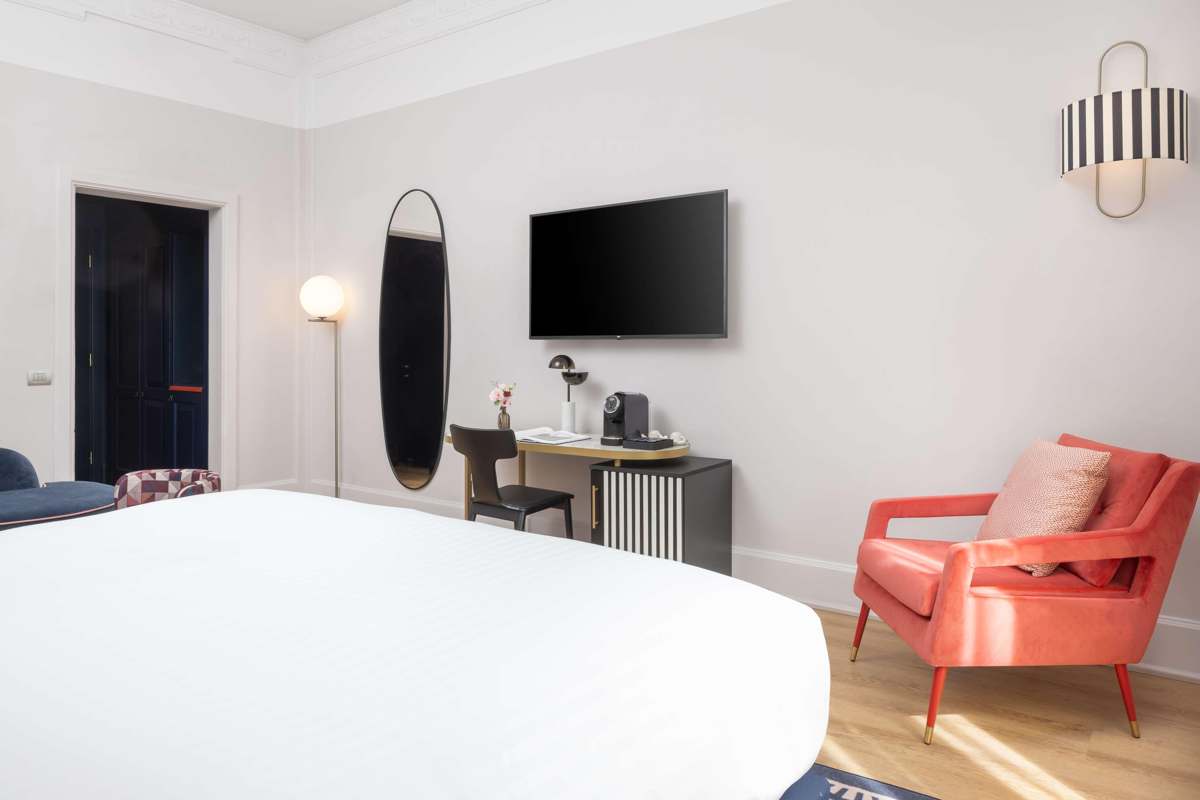 Junior Suite King Size Bed