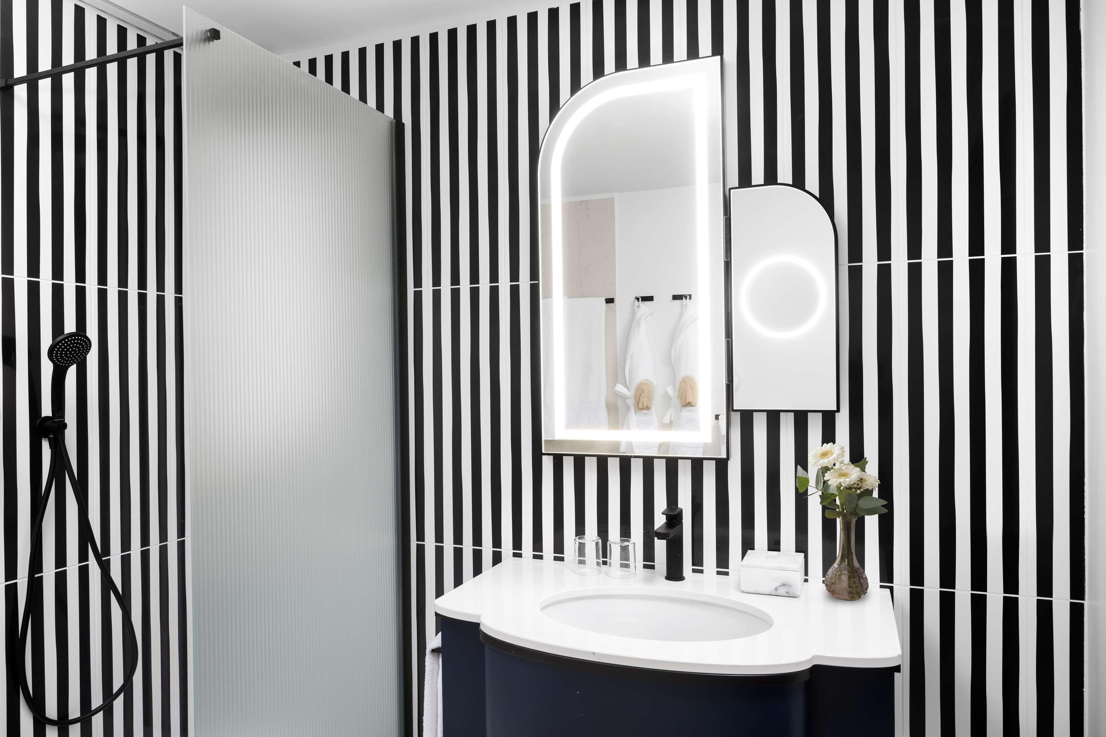 Suite King Bed One Bedroom 