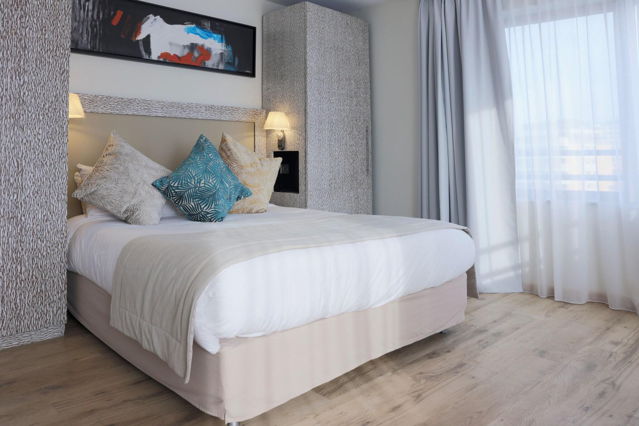 Family Room Three Beds