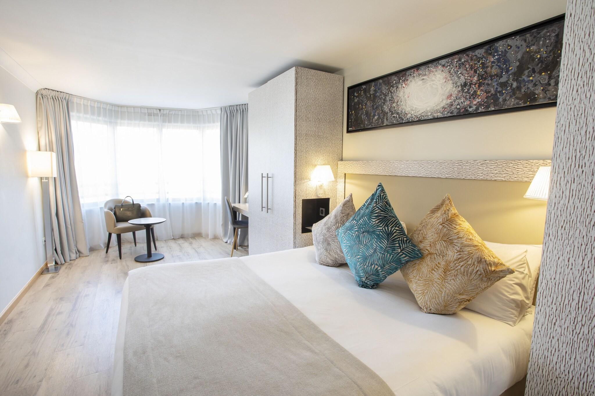 Family Room Three Beds