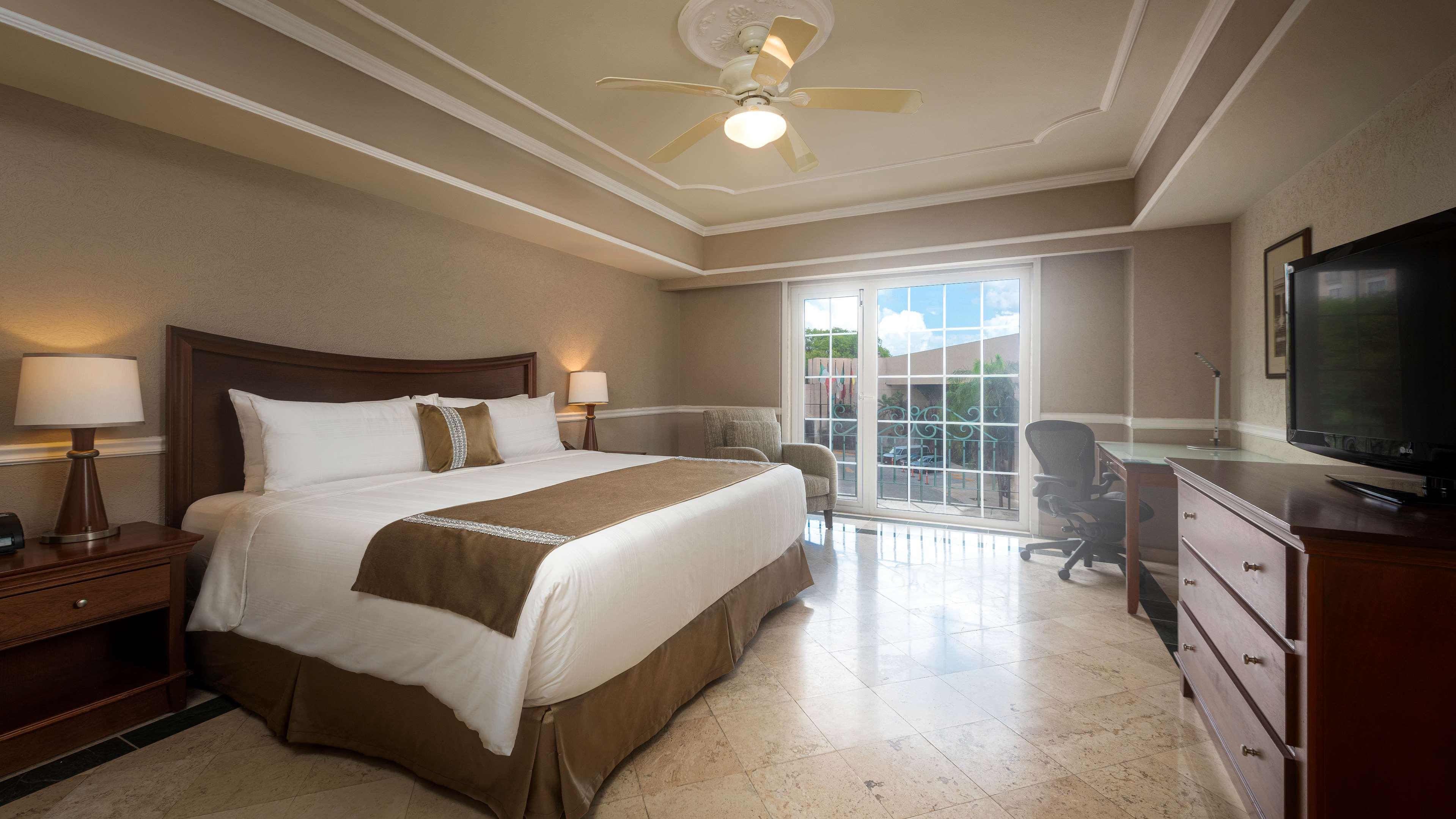 Double Deluxe King Bed