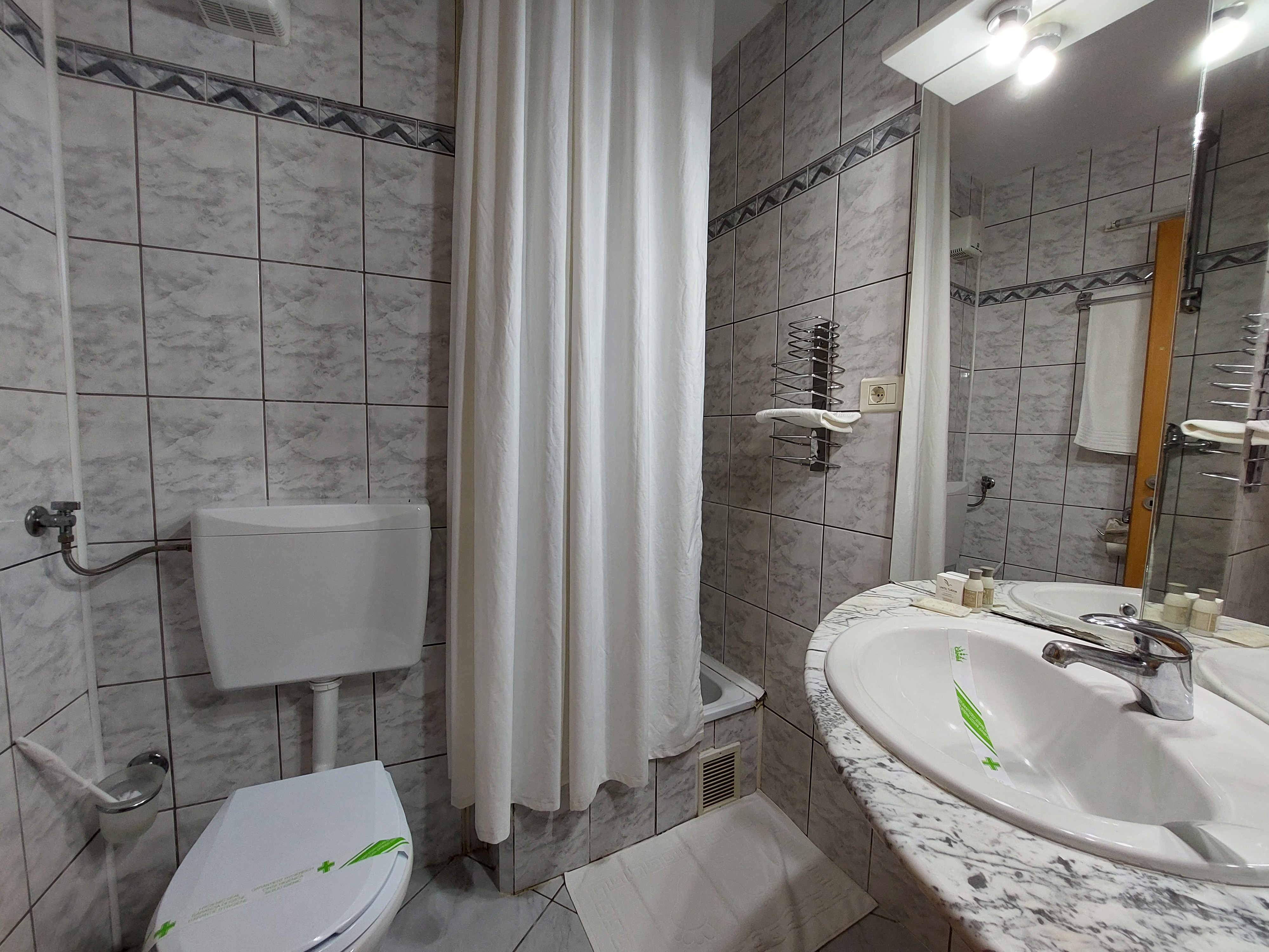 Double or Twin Standard