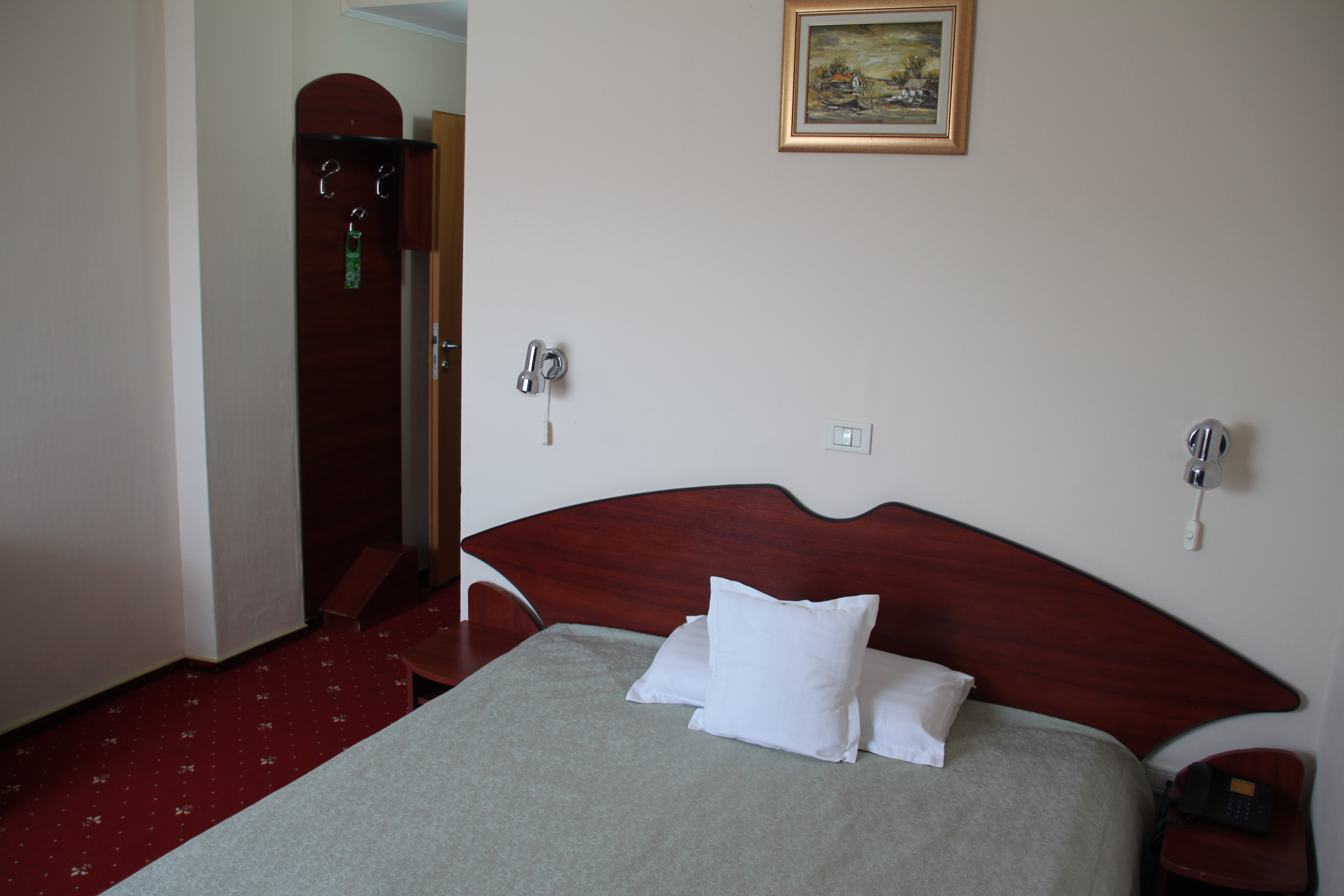 Double or Twin Standard