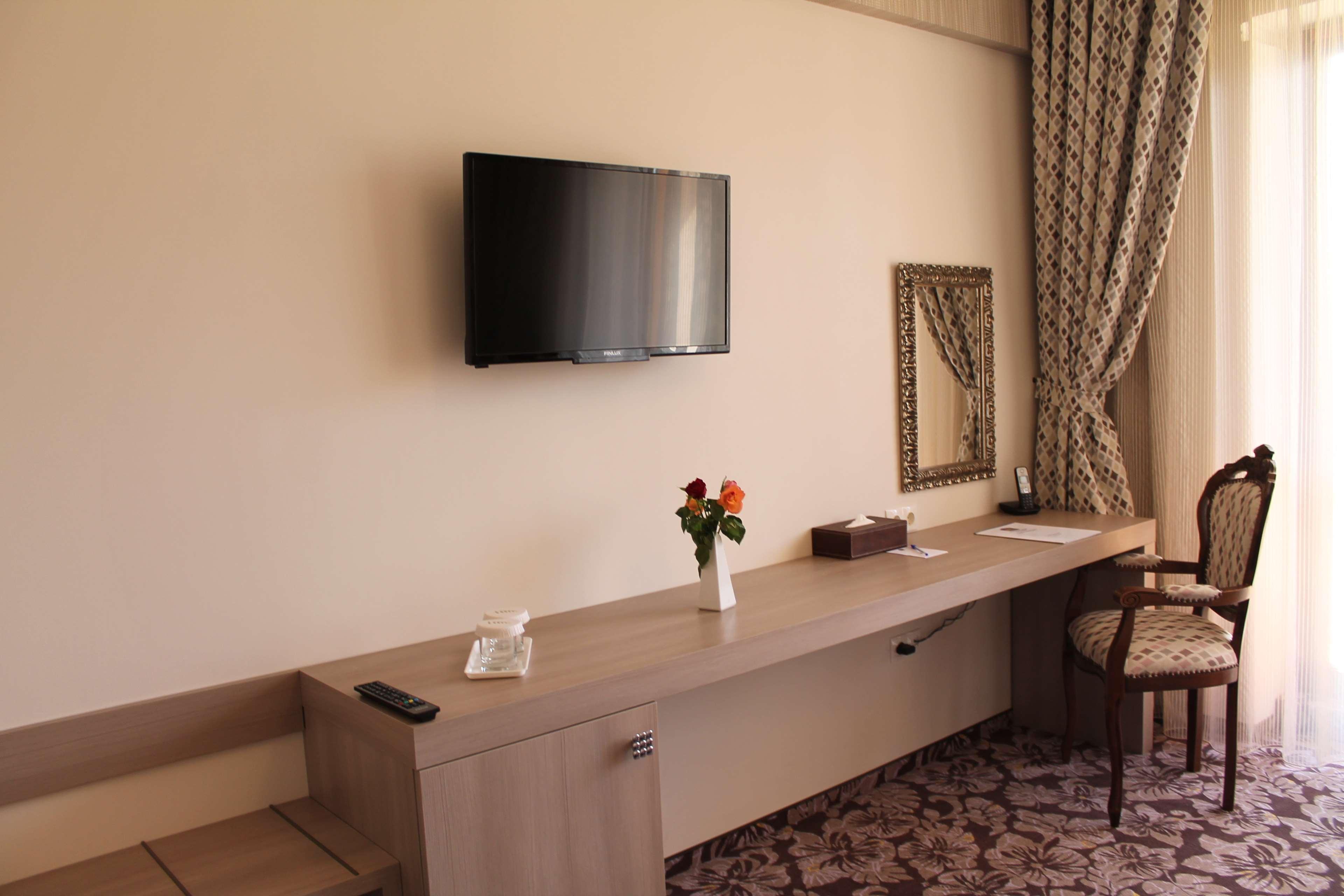 Suite Deluxe Queen Bed