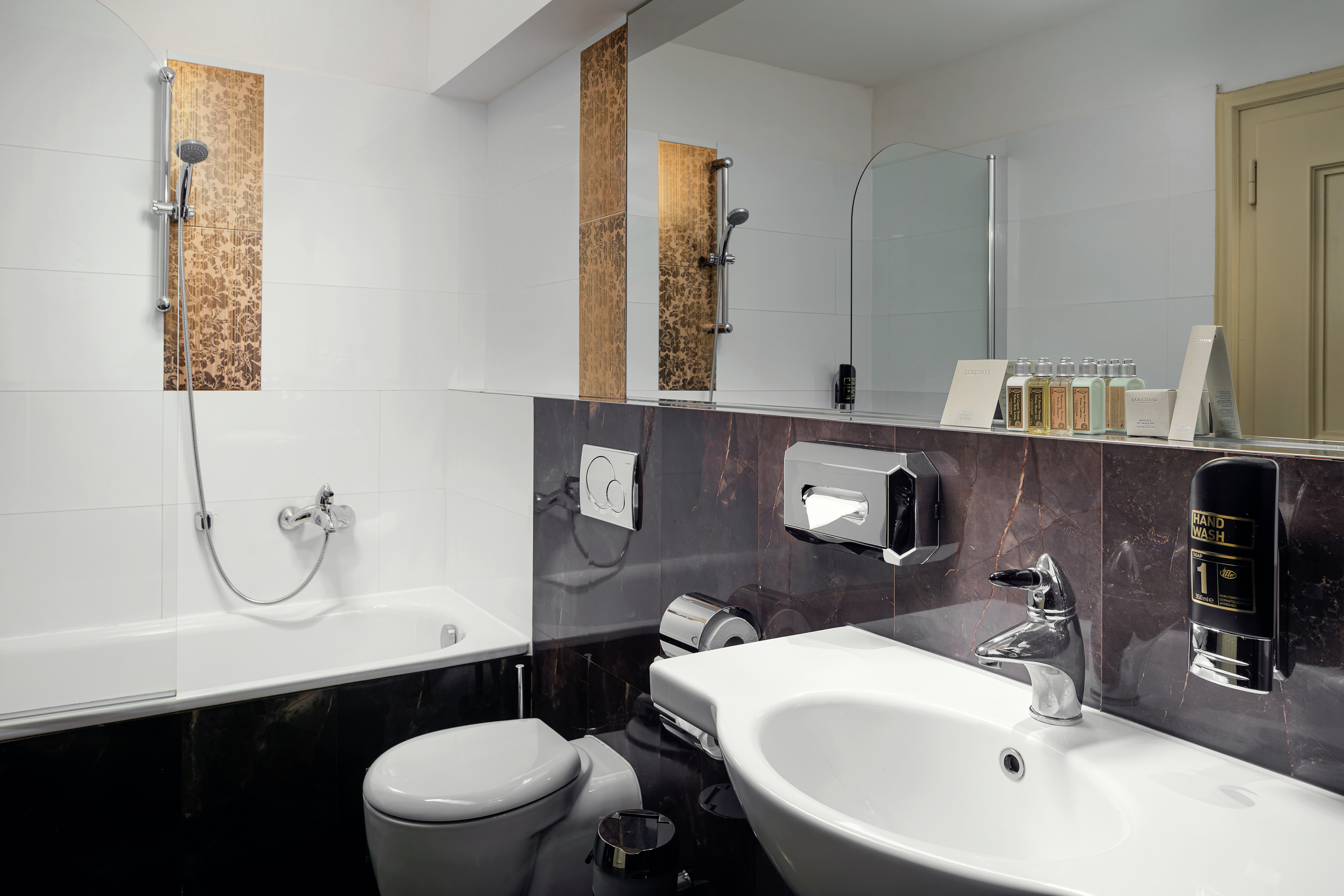 Double or Twin Deluxe