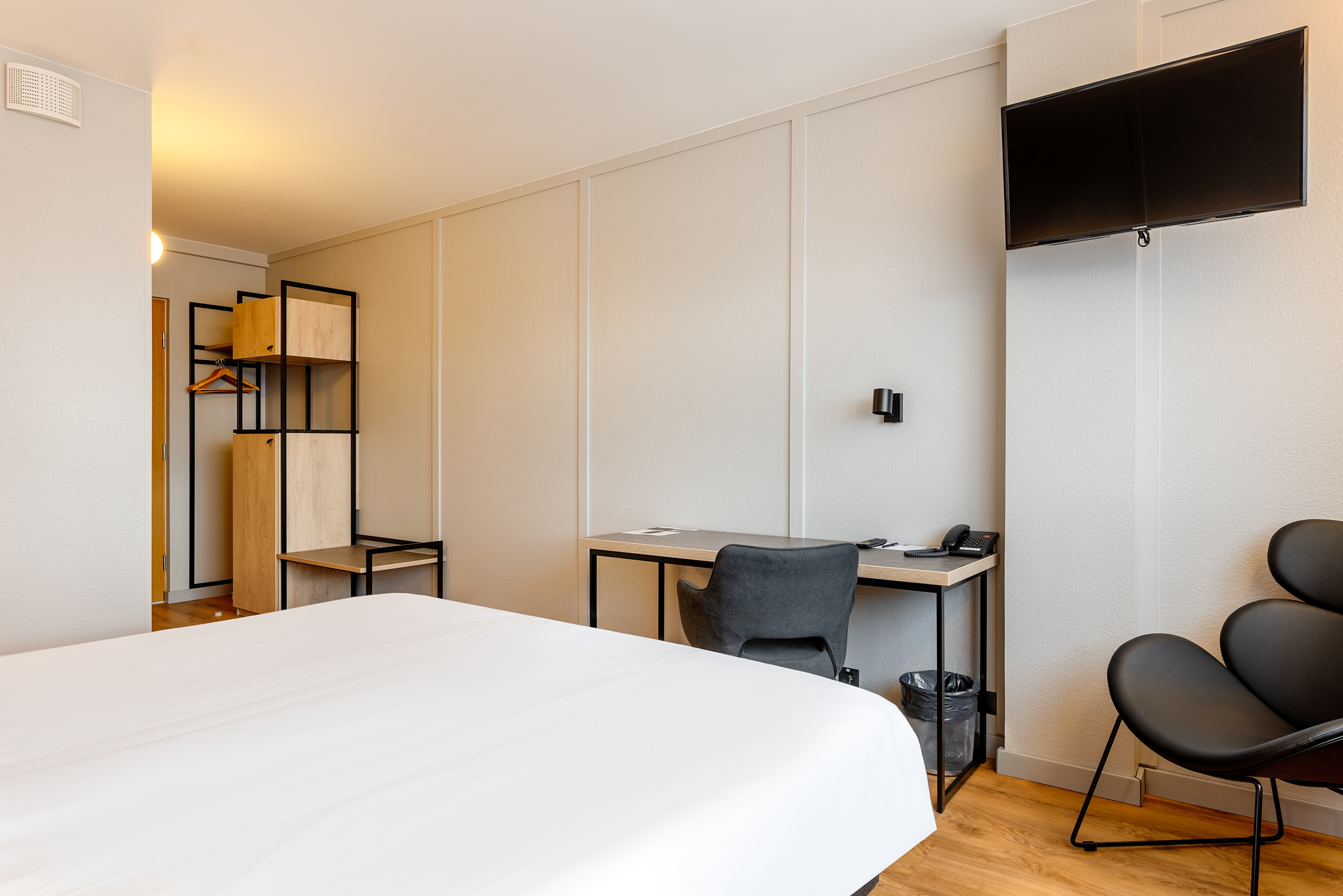 Double or Twin Standard