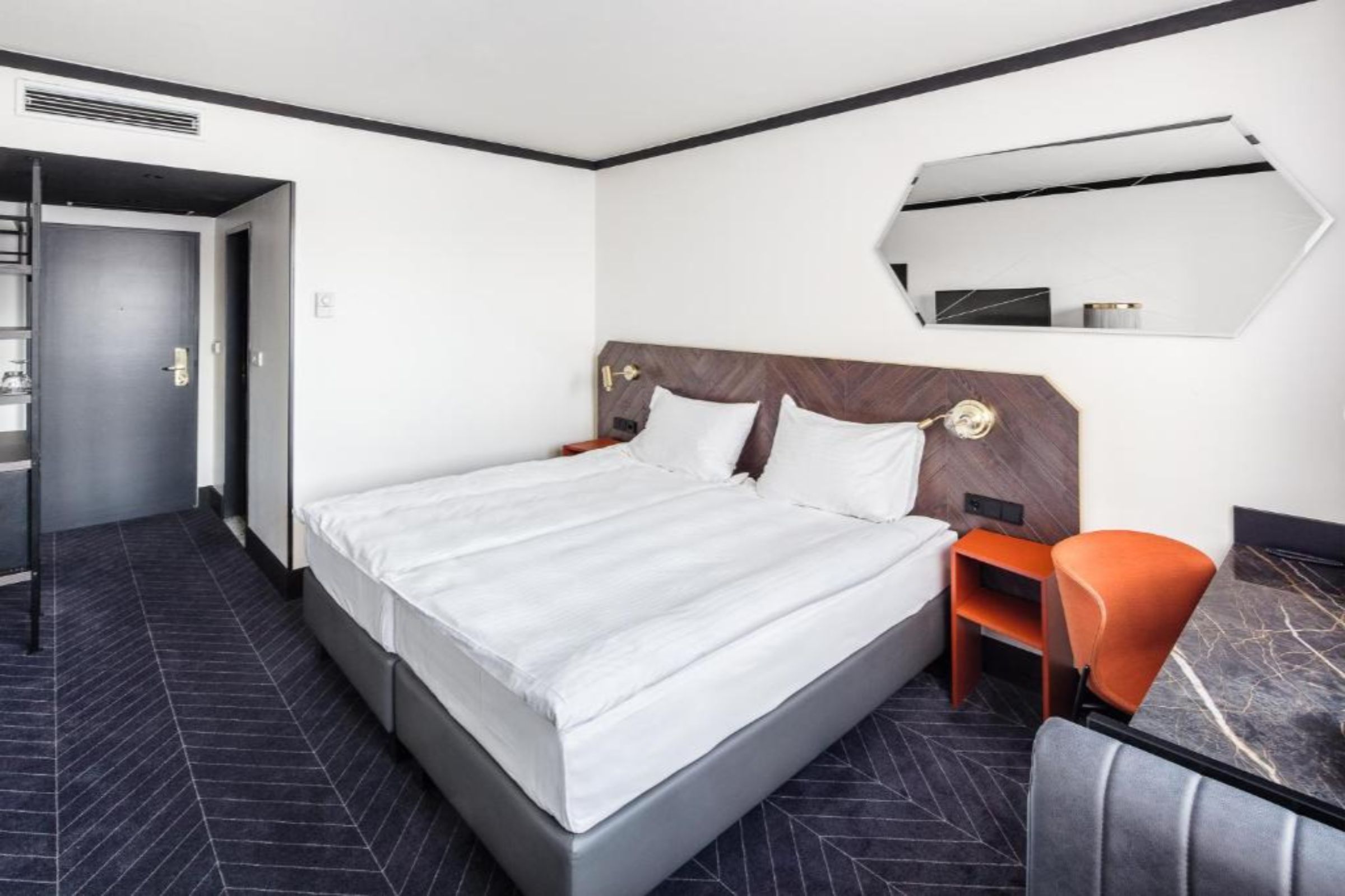 Double or Twin Standard