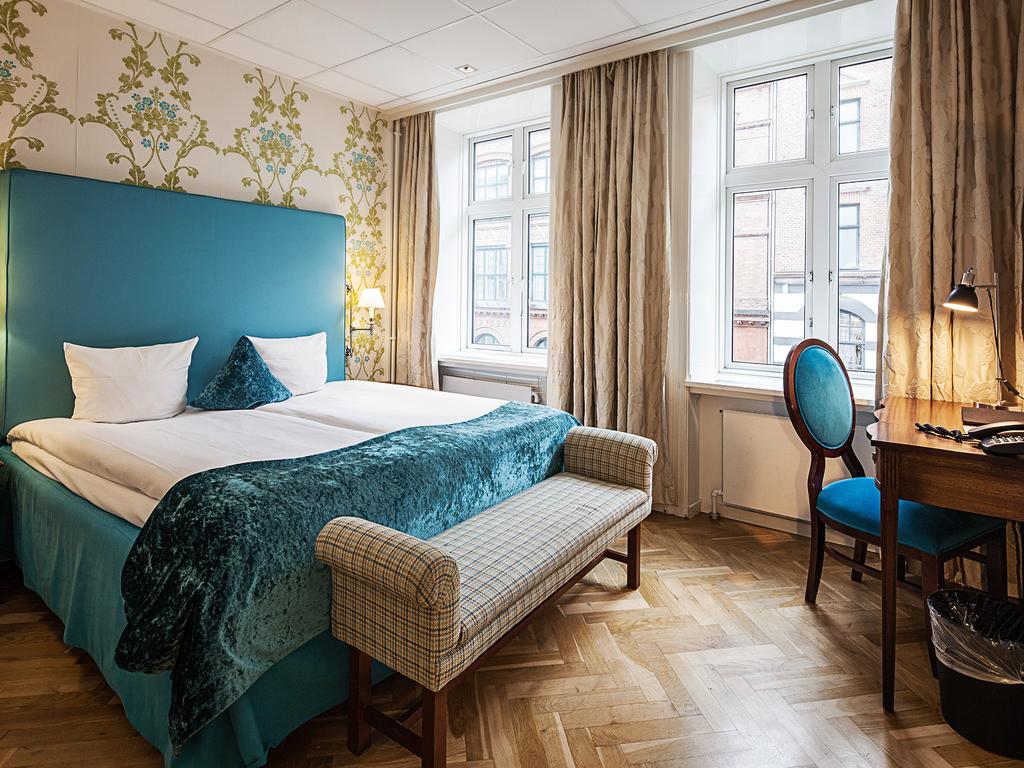 Double or Twin Standard