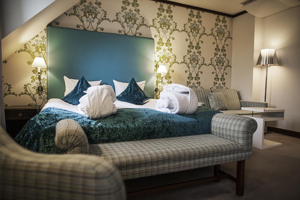 Double or Twin Deluxe