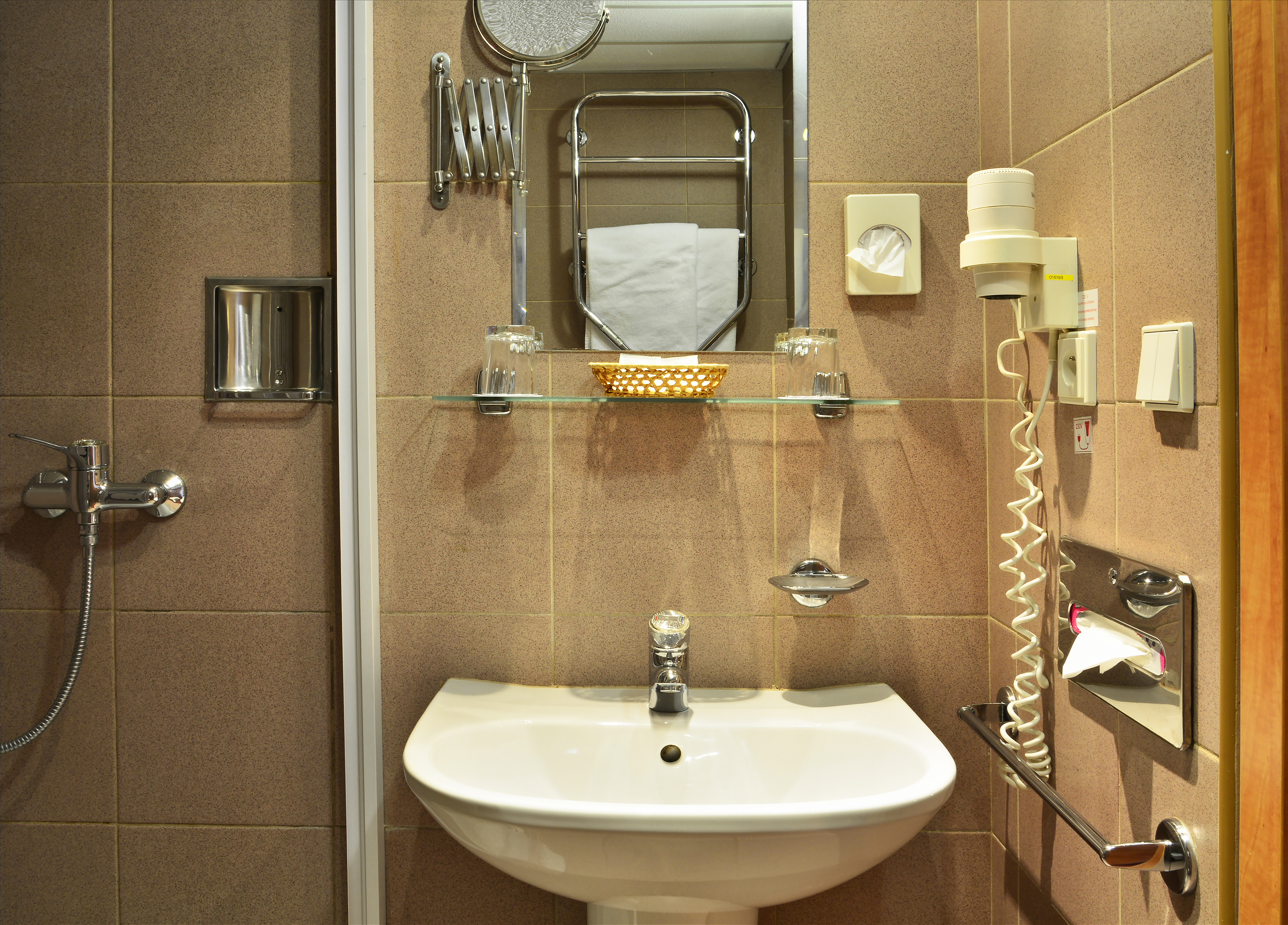 Double or Twin Standard