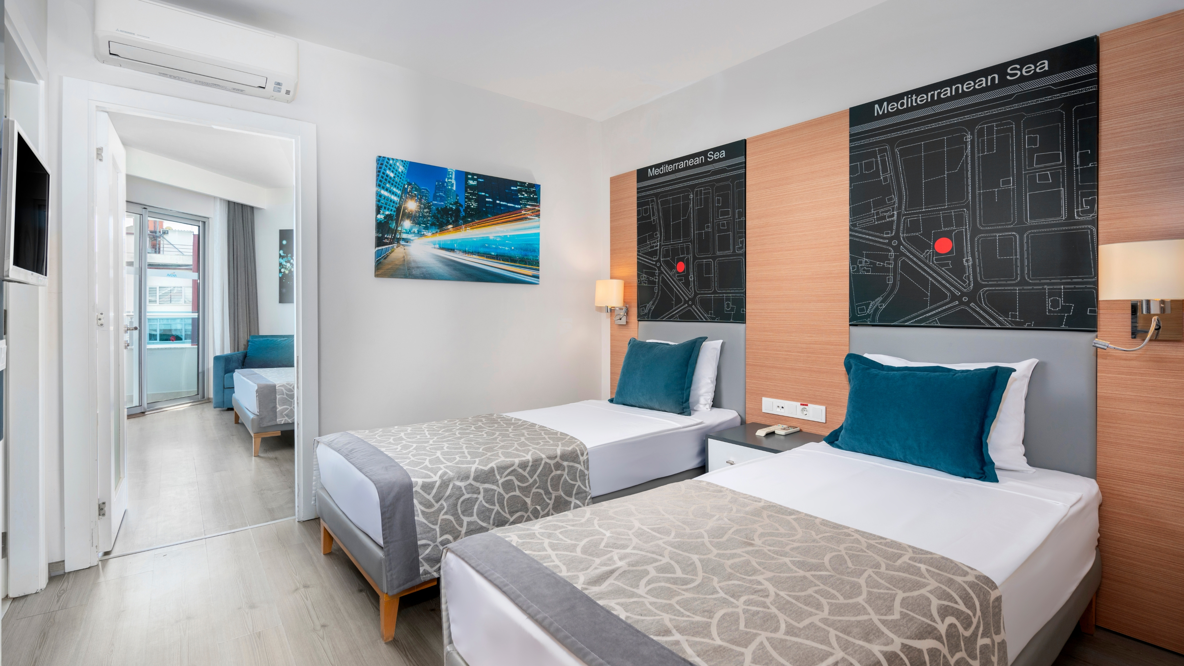 Family Room Connecting Room