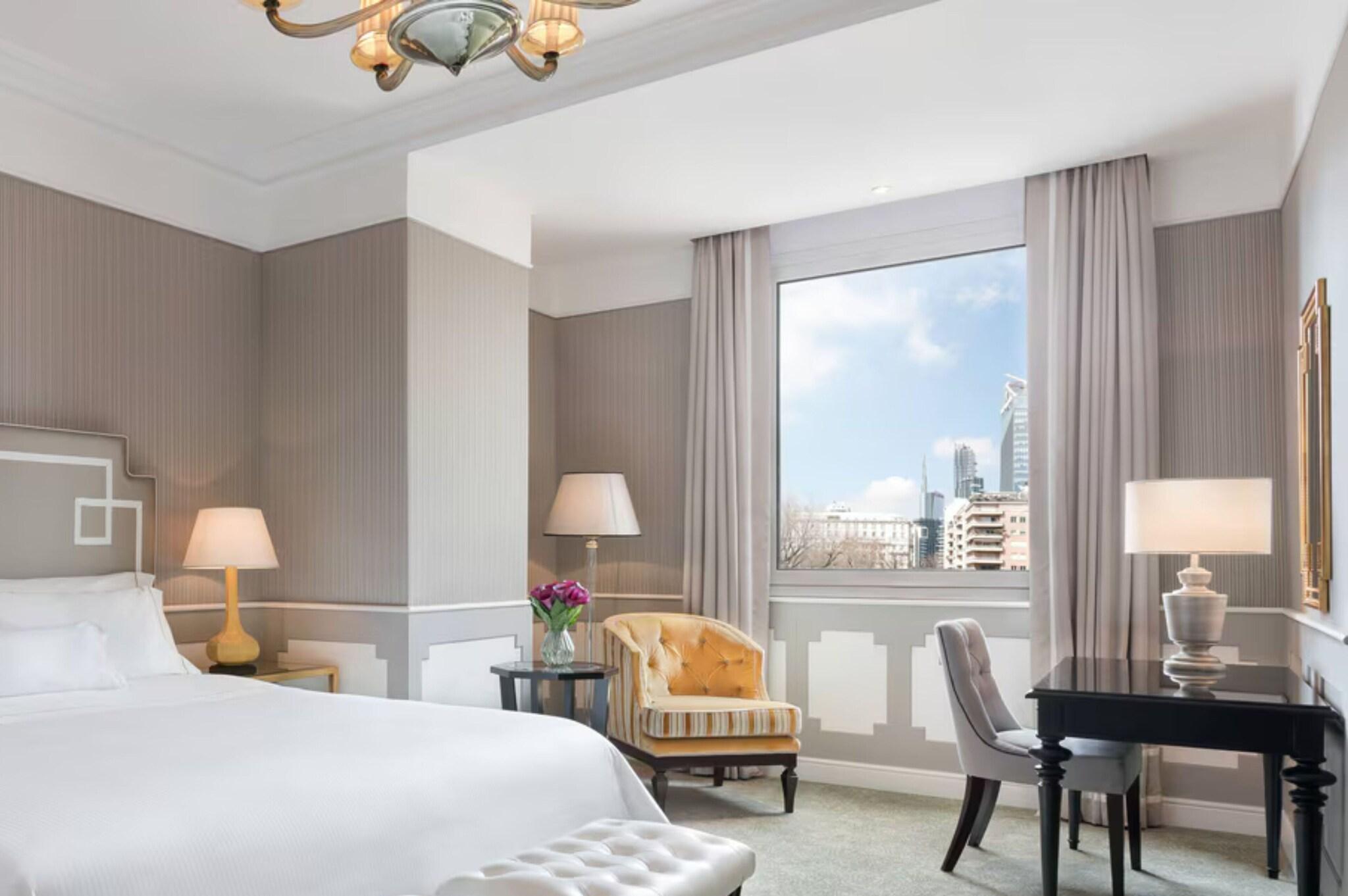 Double Deluxe King Bed