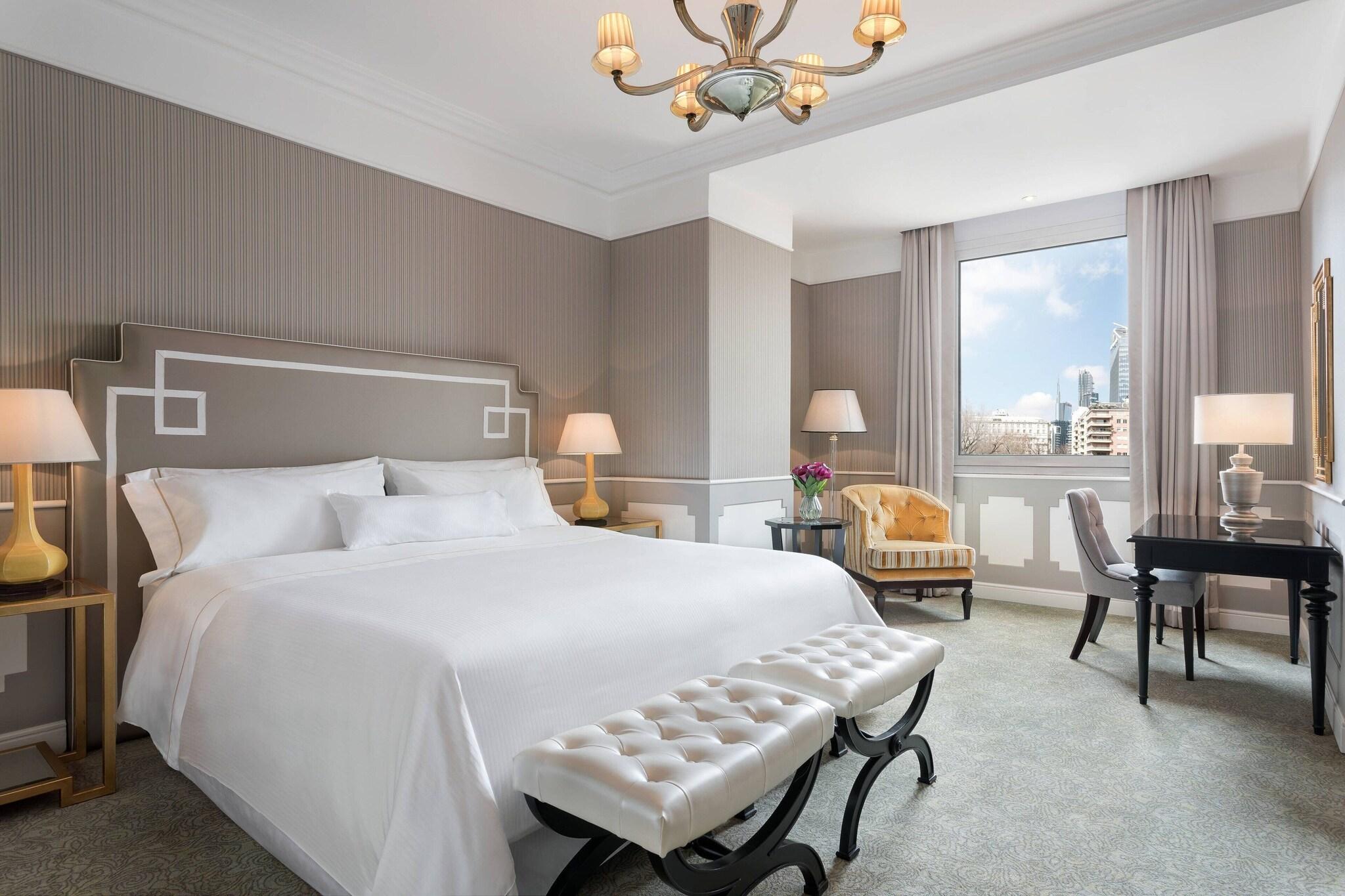 Double Deluxe King Bed